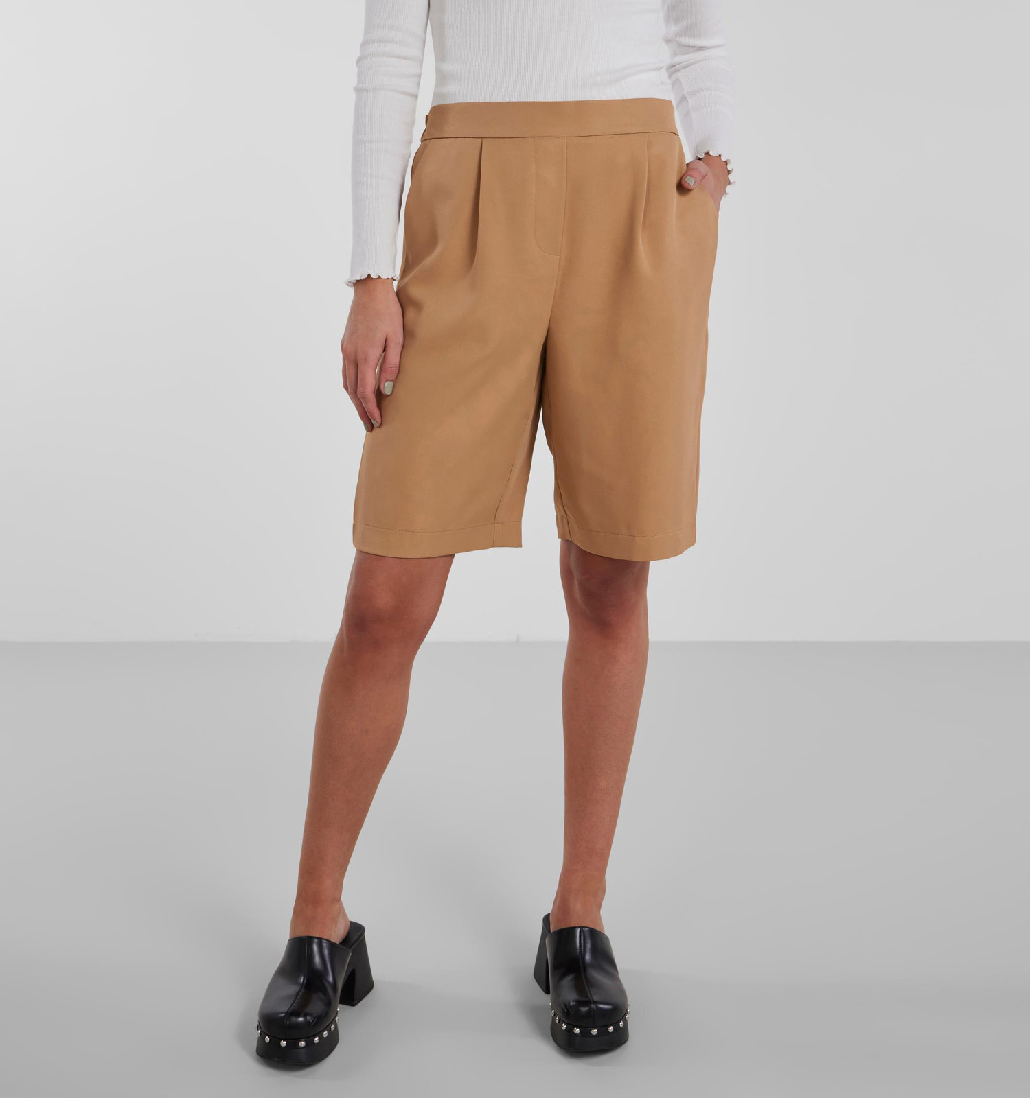 Short cognac