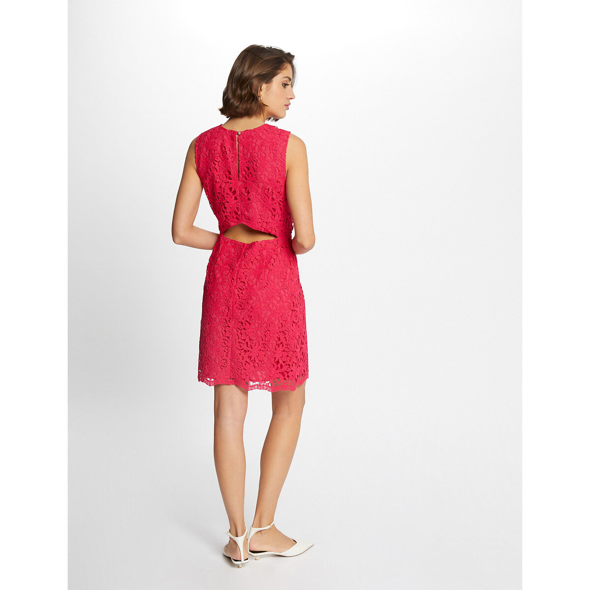 MORGAN<br>Vestido curto e reto de renda