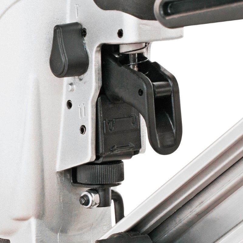 Makita AF635 8 bar Brad tacker (15 Ga) in koffer