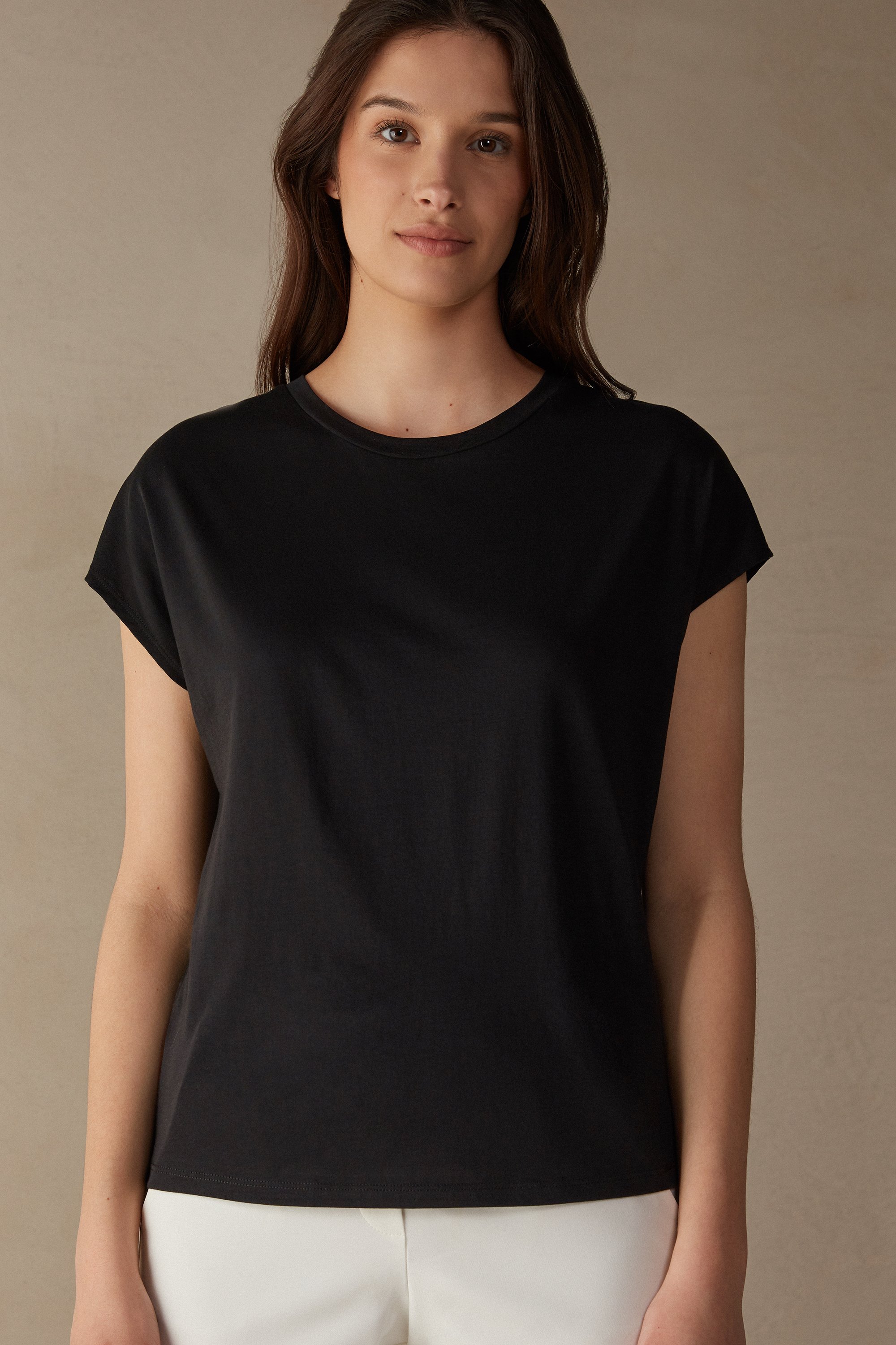 Camiseta de manga curta com gola redonda em algodão Supima® superconfortável
