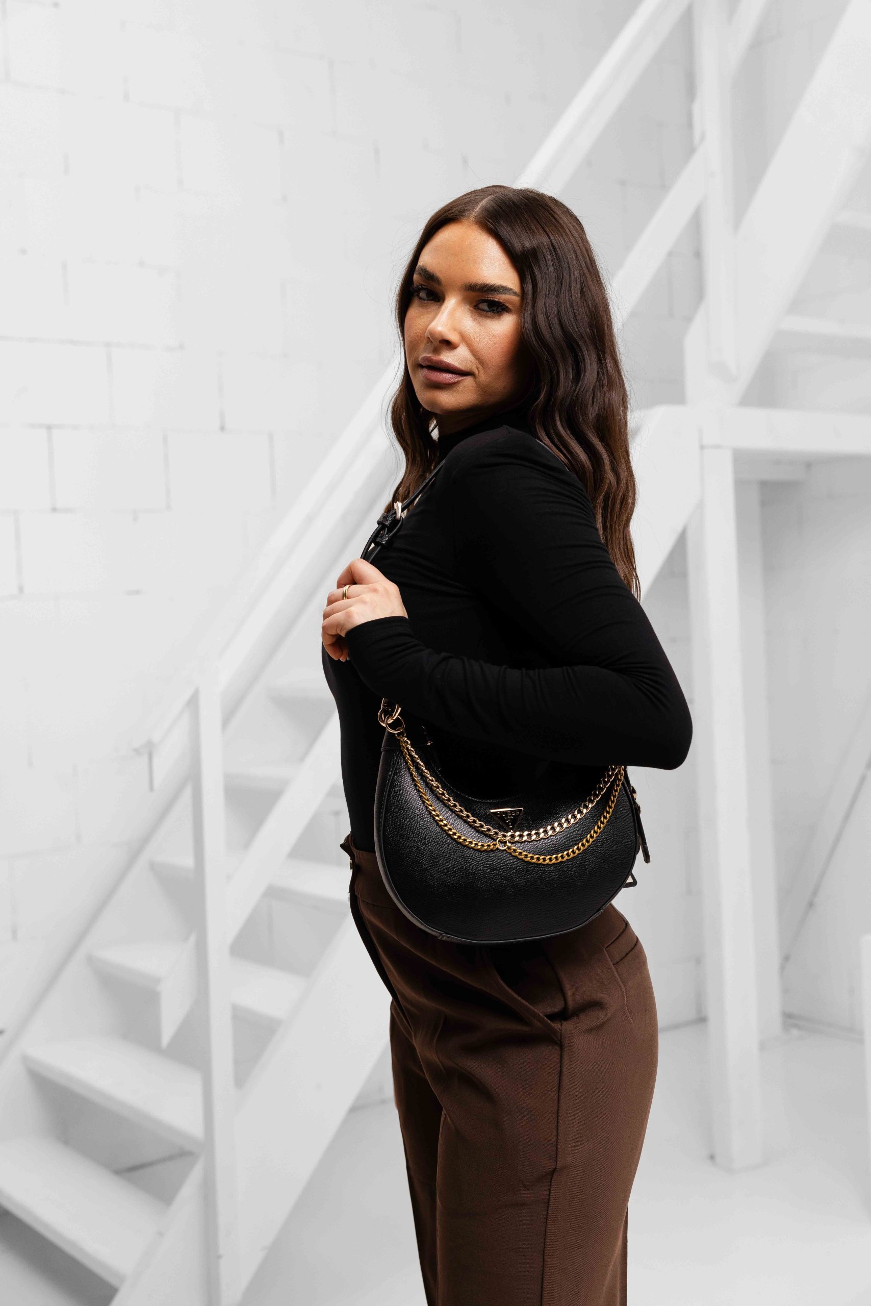 Guess Davina Schoudertas Dames Zwart