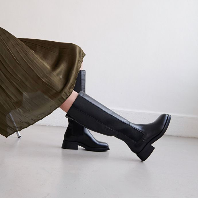 Bottes hautes  en cuir noir