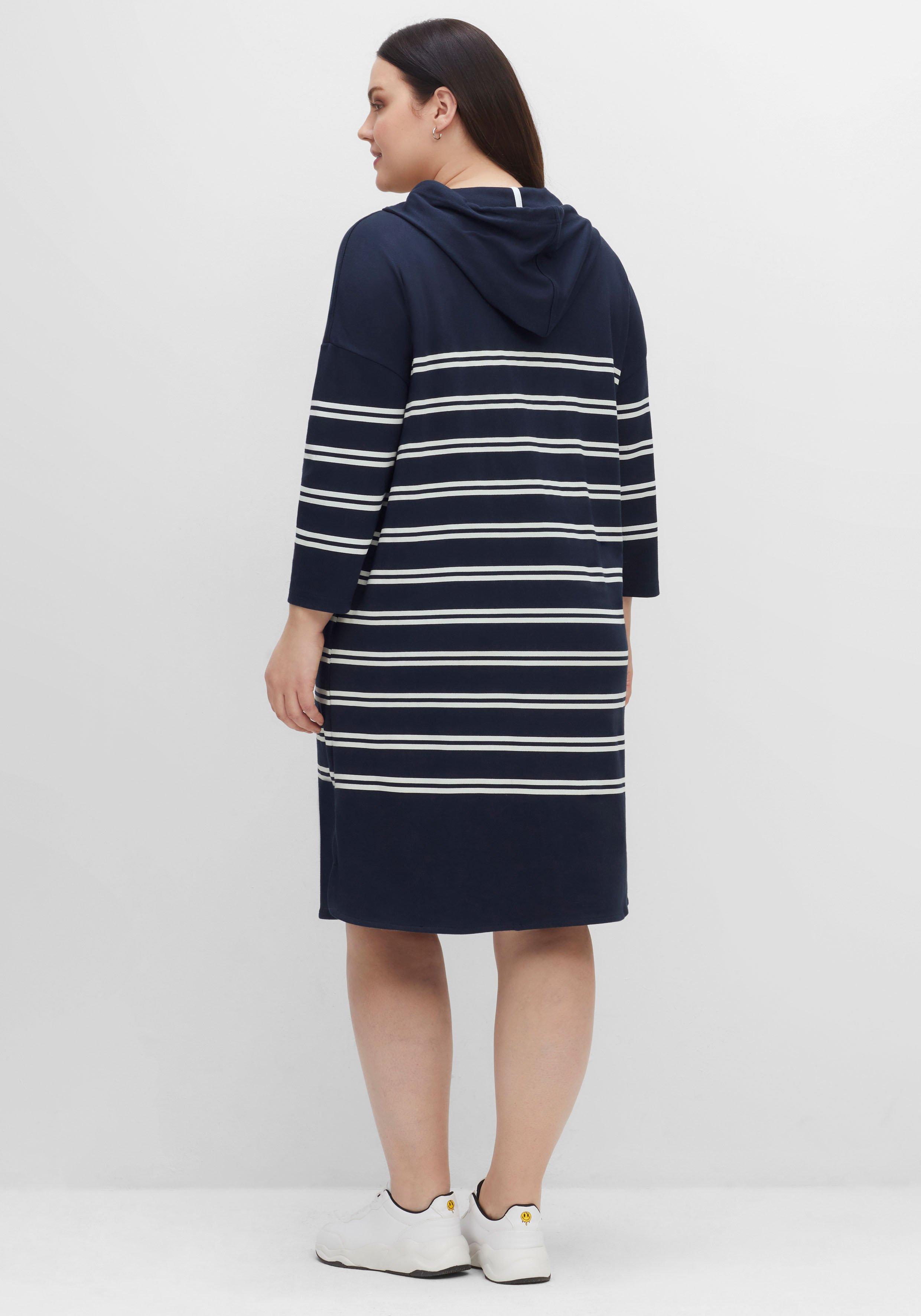 Shirtkleid mit Streifen und Kapuze