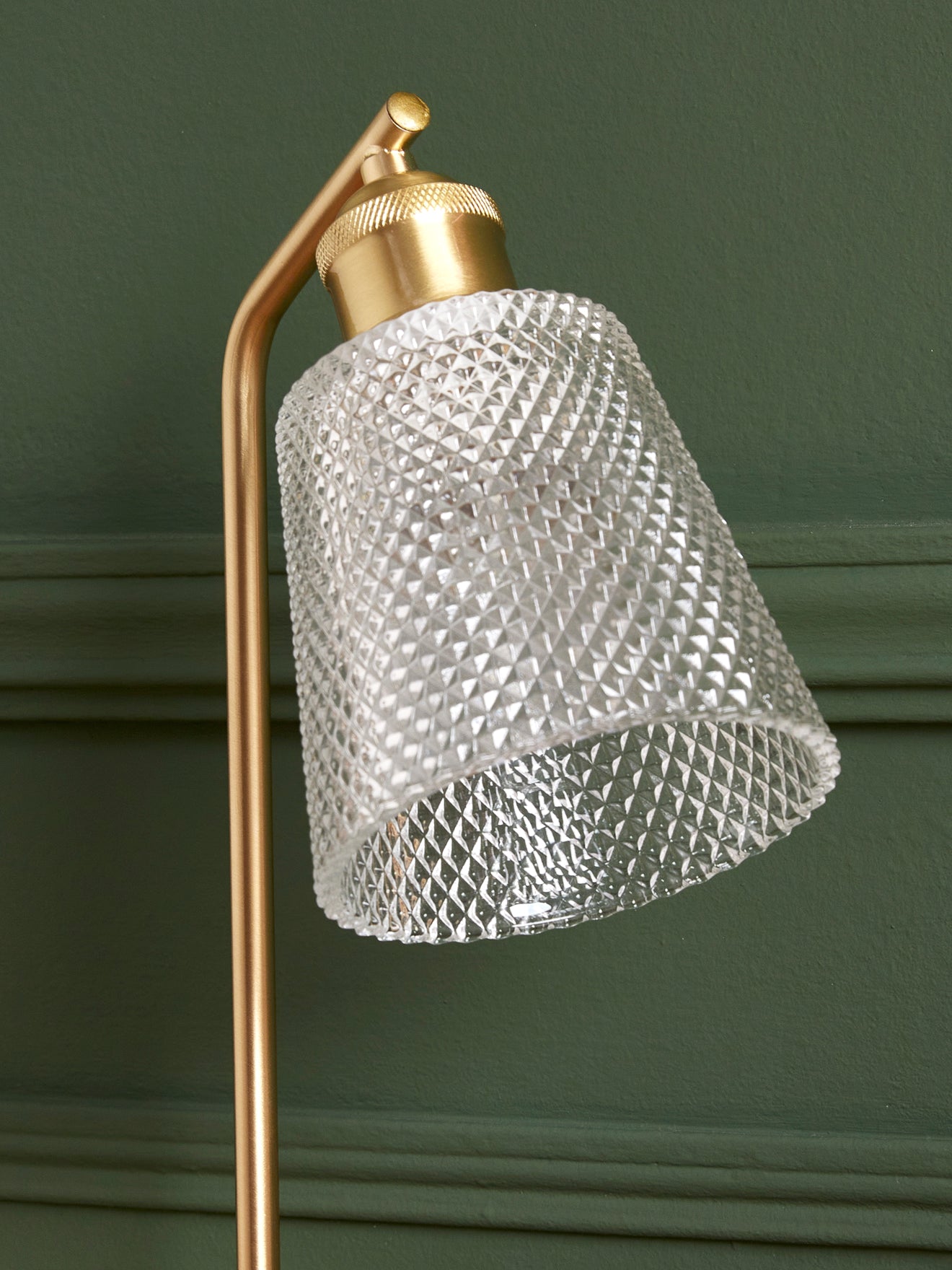 Lampe métal et verre ciselé