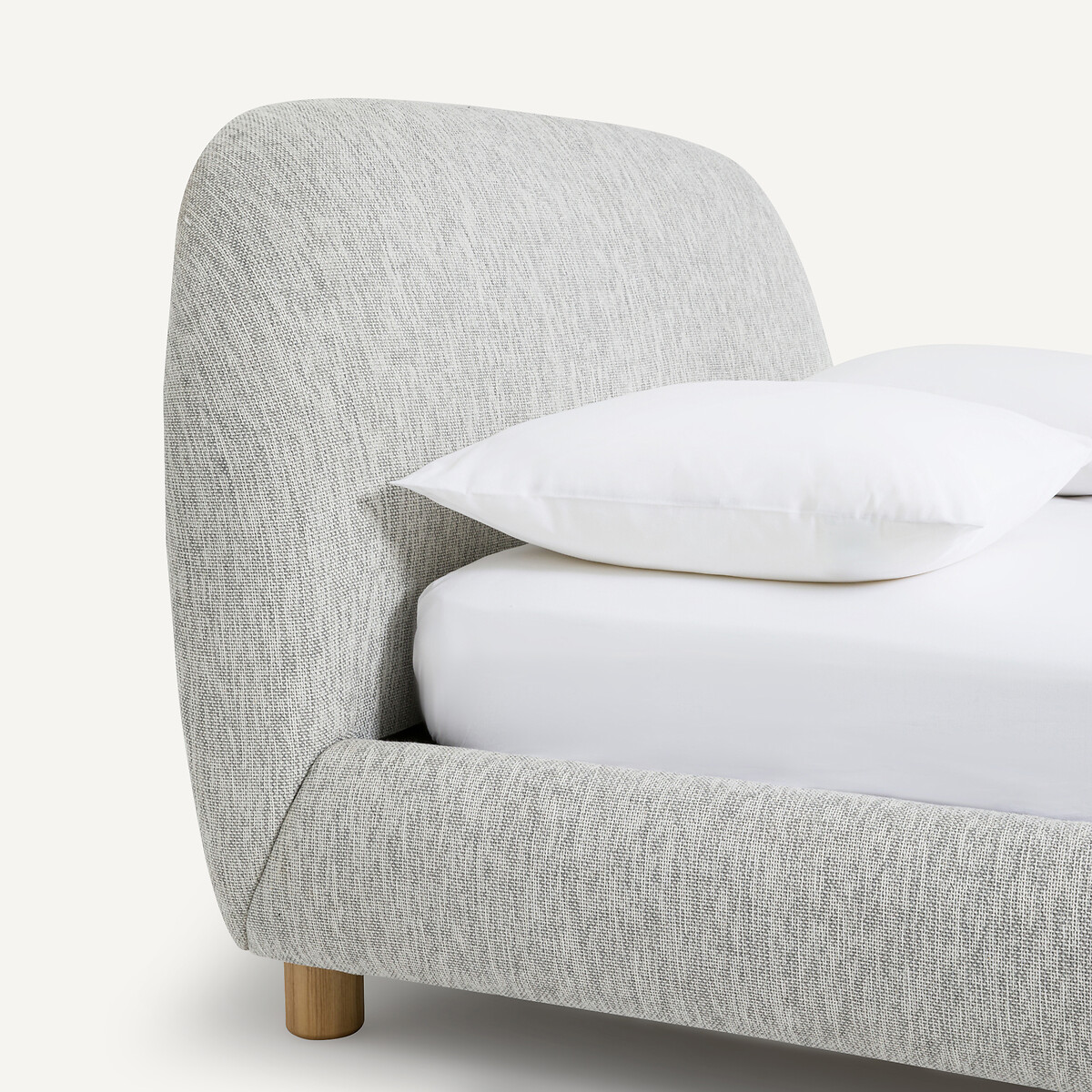 AM.PM<br>Cama orgânica com base, design Aude E.Gallina