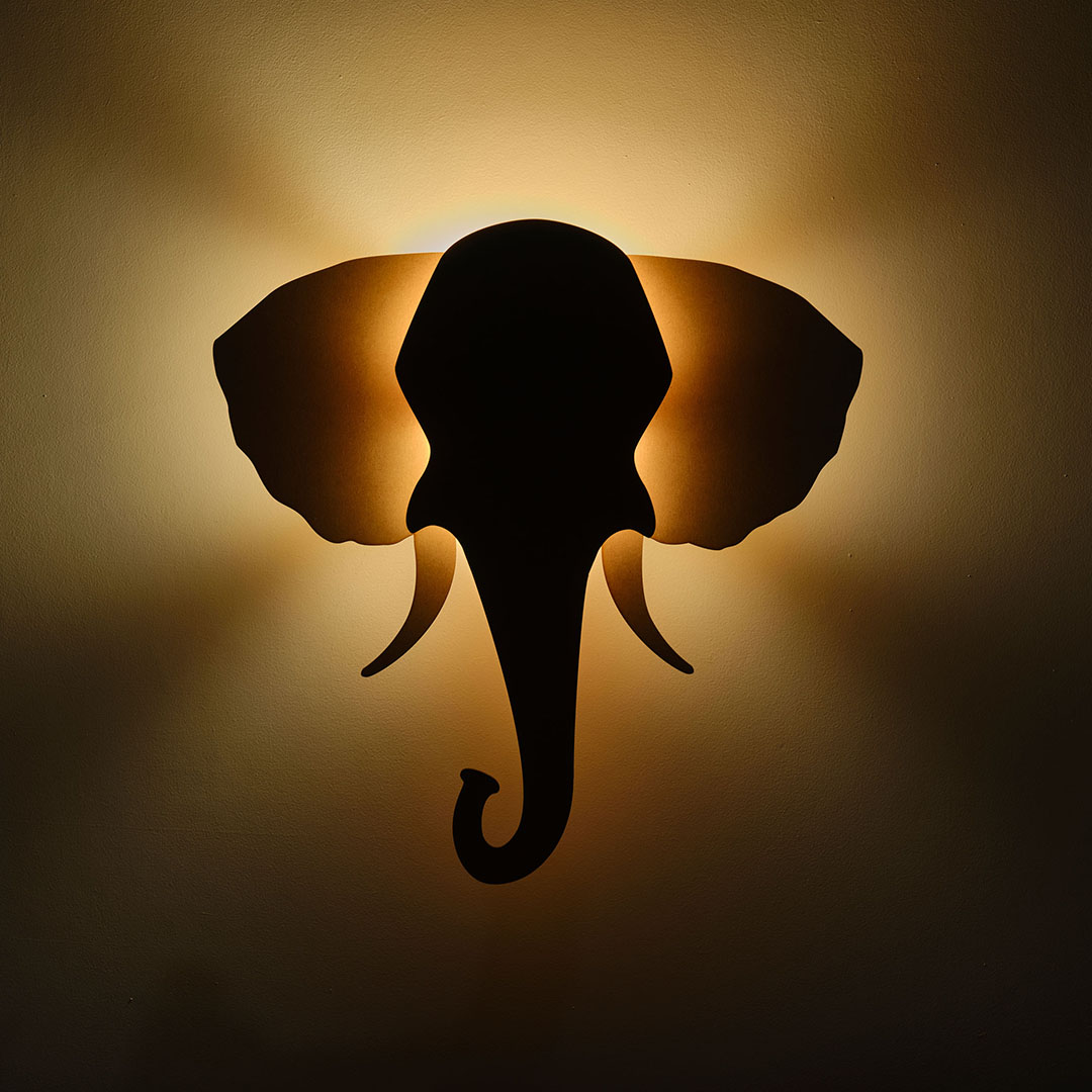 Elephant wall lamp