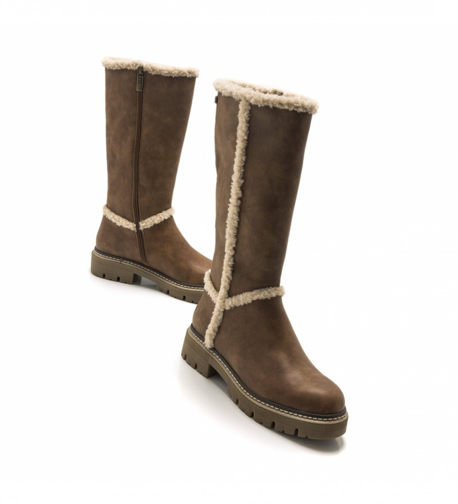 Botas altas de pele de carneiro marrom Mustang