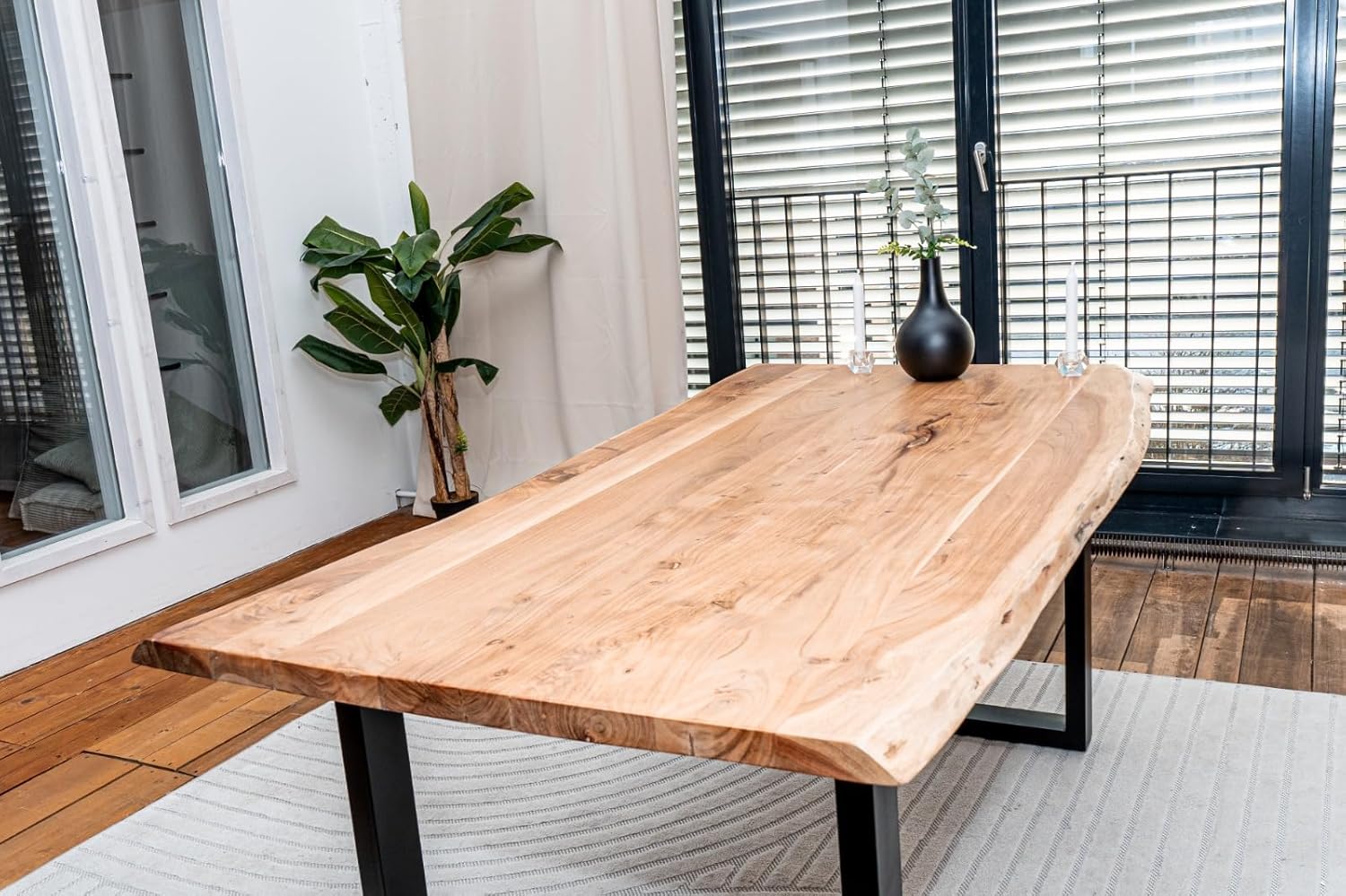 Baumkantentisch 200x100 cm – Tischplatte 3,6 cm – Massivholz Esstisch aus Akazienholz mit U-Gestell, echte Baumkante, naturfarben – Handgefertigt & robust – inkl. Lieferung an den Wunschort