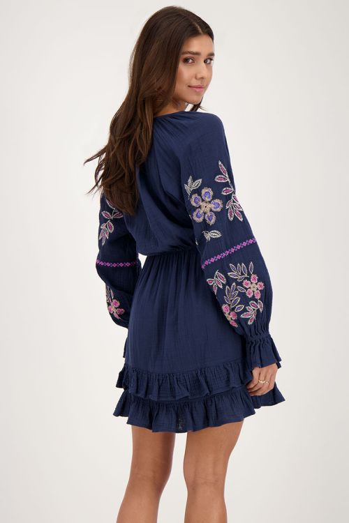 Donkerblauwe jurk met embroidery