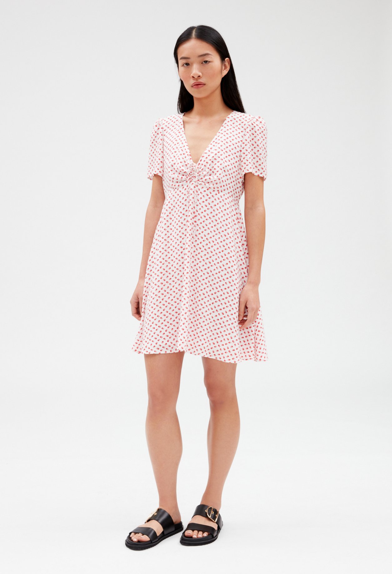 Robe courte evasee
