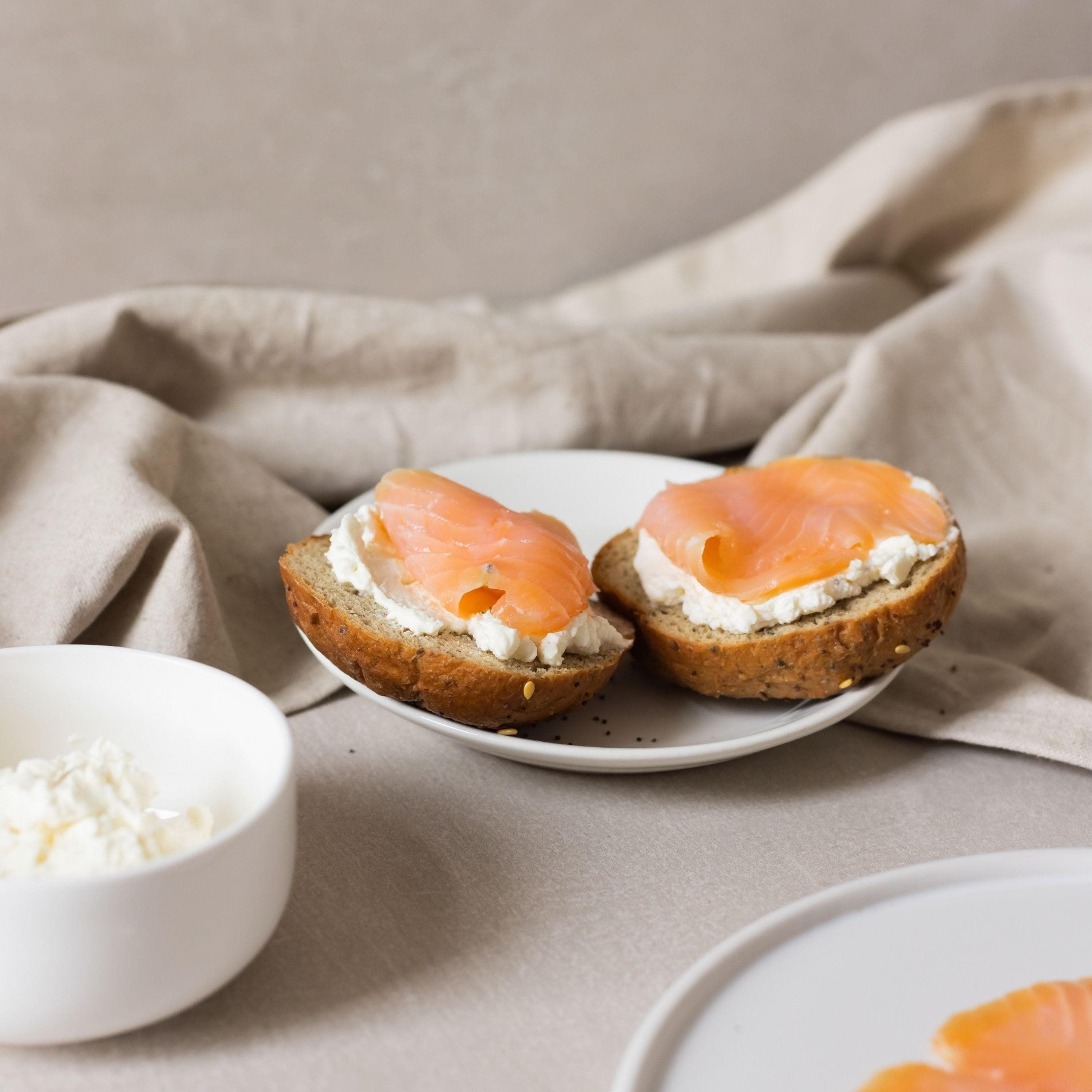 Low Carb High Protein Saatenbrötchen