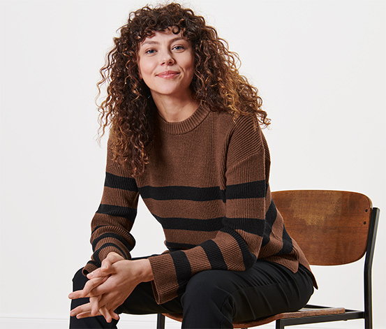 Gestreifter Strickpullover