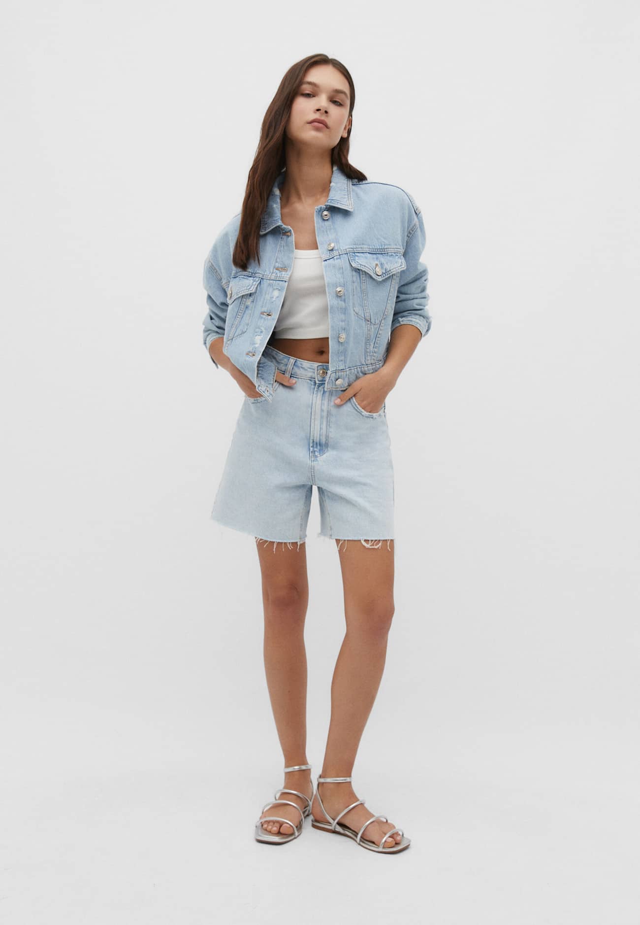 Jaqueta jeans curta