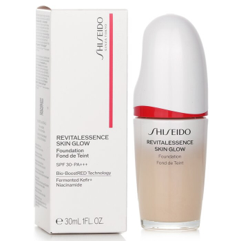 Shiseido Revitalessence Skin Glow Foundation SPF 30
