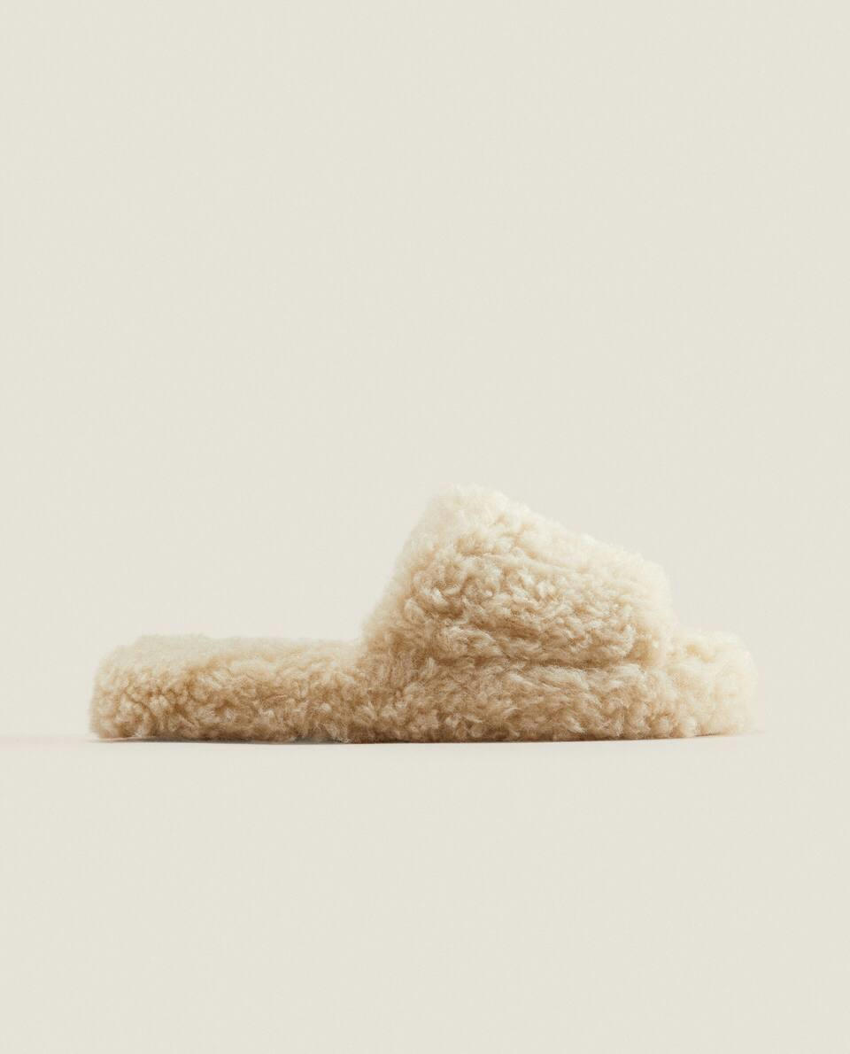 Chinelo plataforma de pele sintética