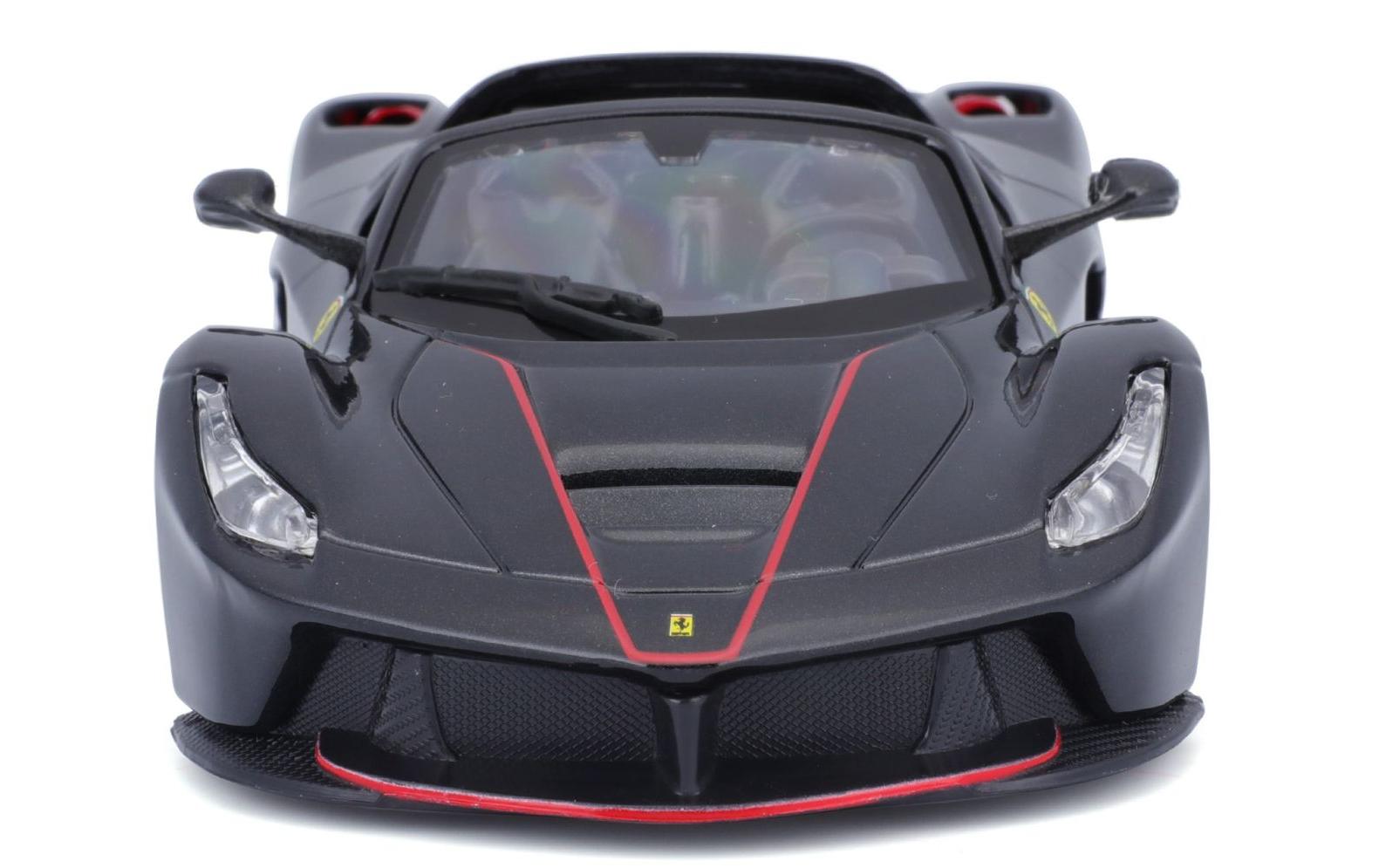 Ferrari R&P Aperta Schwarz 1:24Sammlermodell im Massstab 1:24