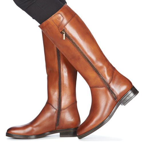 Betty London - JANKA - Camel