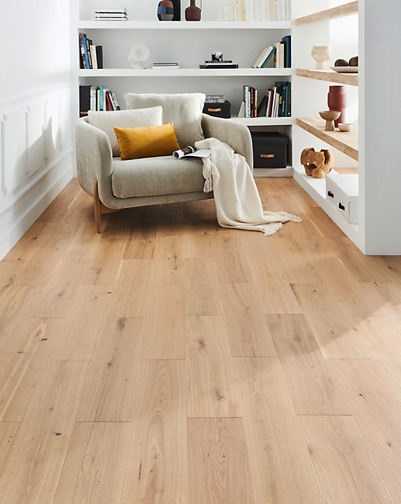 Parquet contrecollé clipsable en chêne Bily finition vernis mat coloris naturel l.18 x ép.1,4 cm