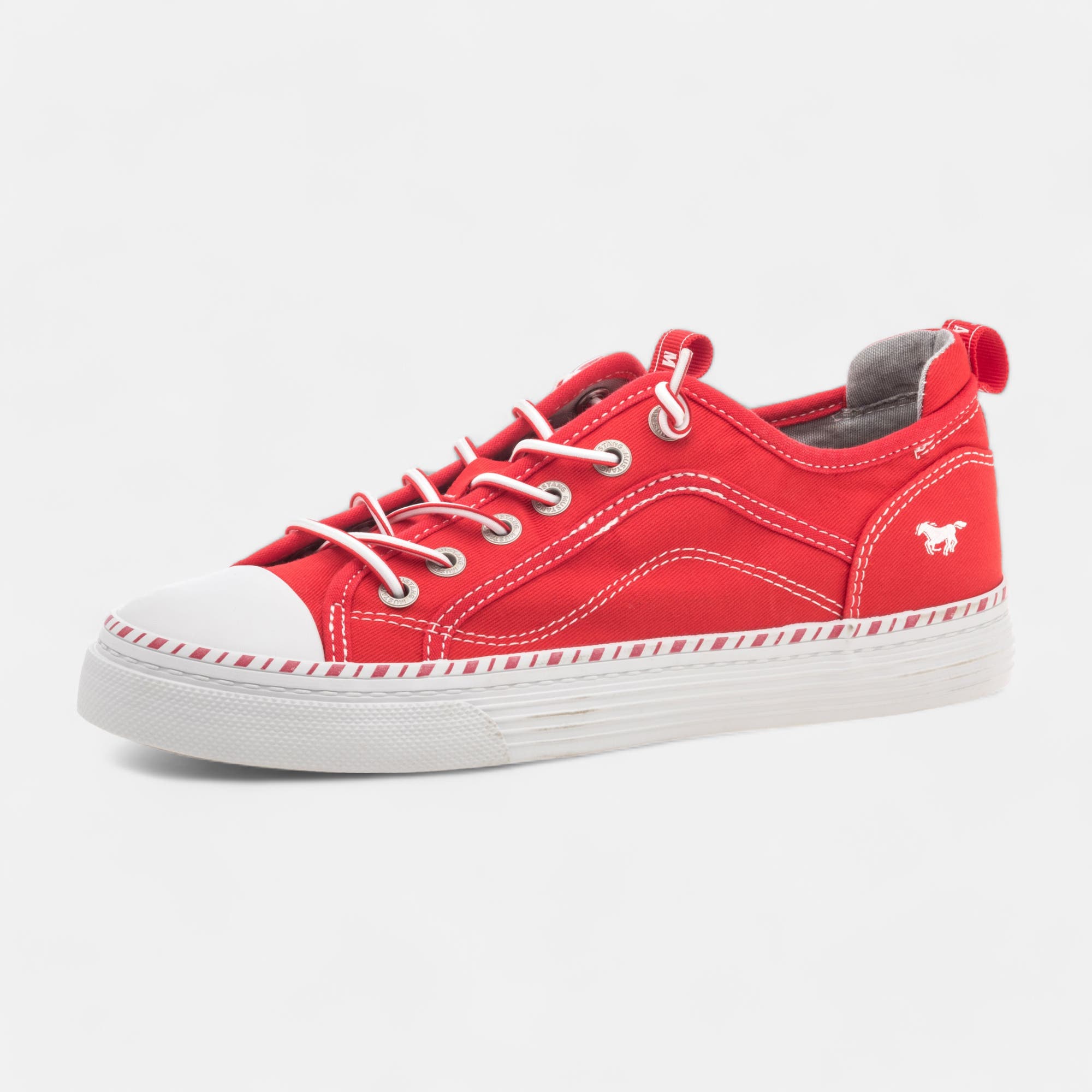 Baskets en toile Femme rouge