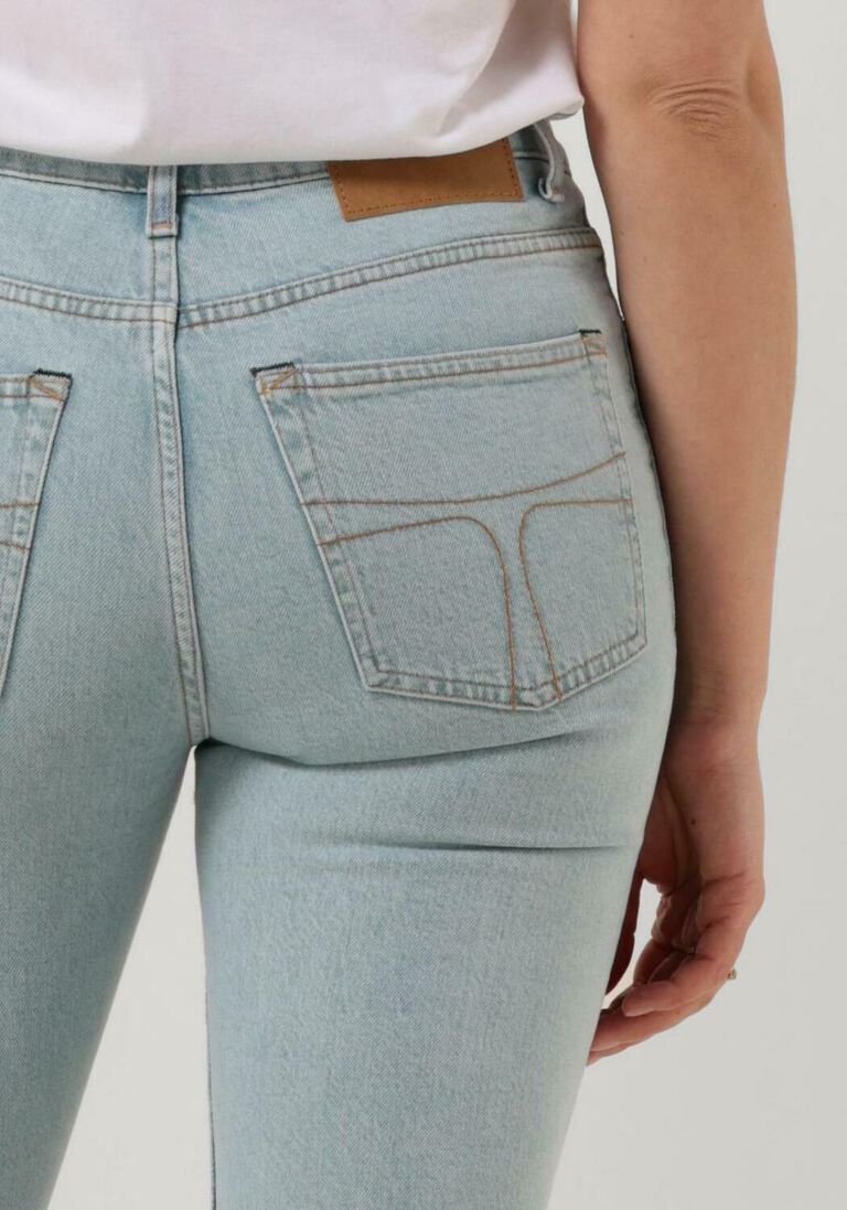 TIGER OF SWEDEN lichtblauwe tiger of sweden straight leg jeans meg.