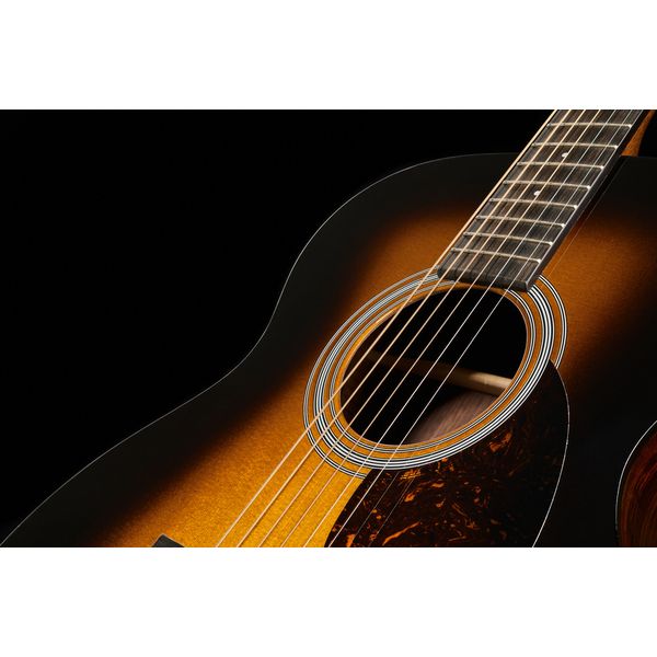 Martin Guitar OM-21 Sunburst