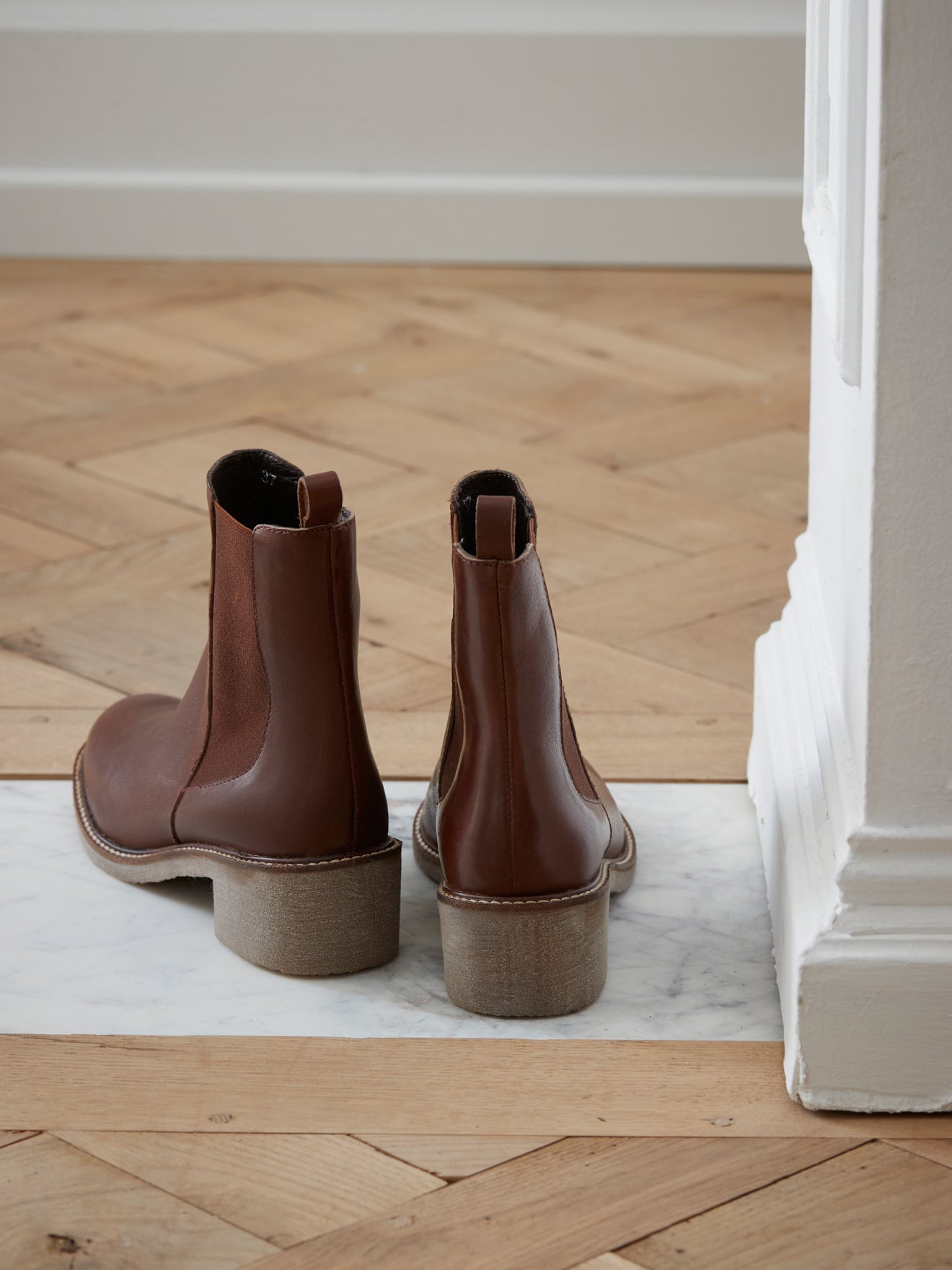 Boots chelsea cuir femme tige haute
