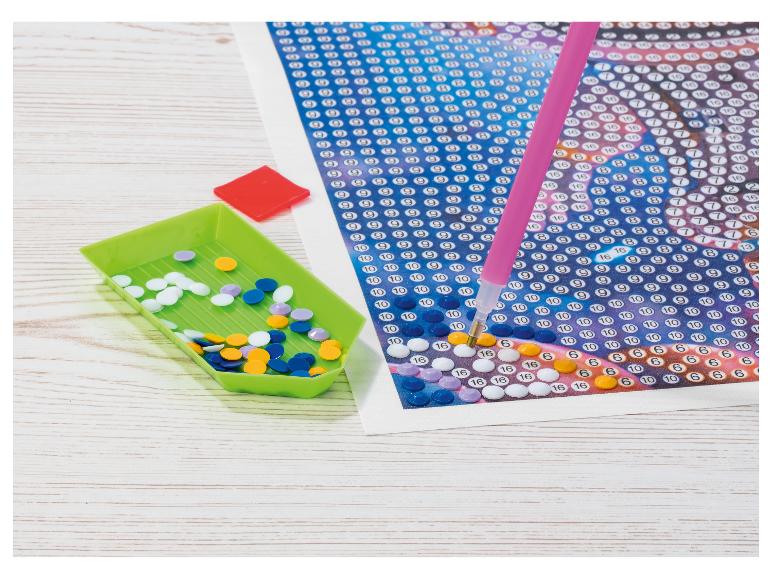 Diamond painting