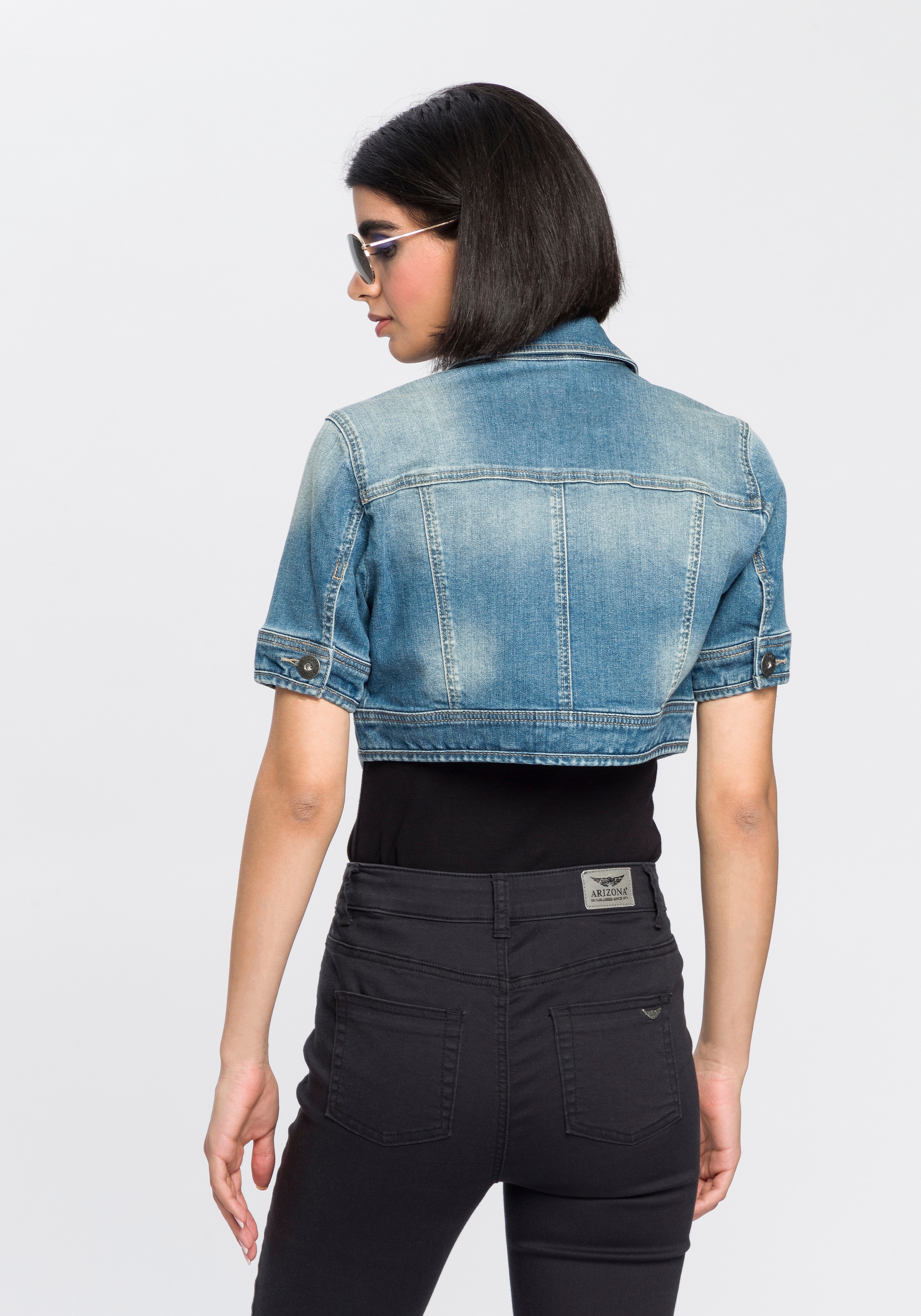 Arizona Jeansjacke aus Baumwollmischung,  figurbetont,  extrakurz,  in Stretch-Qualität