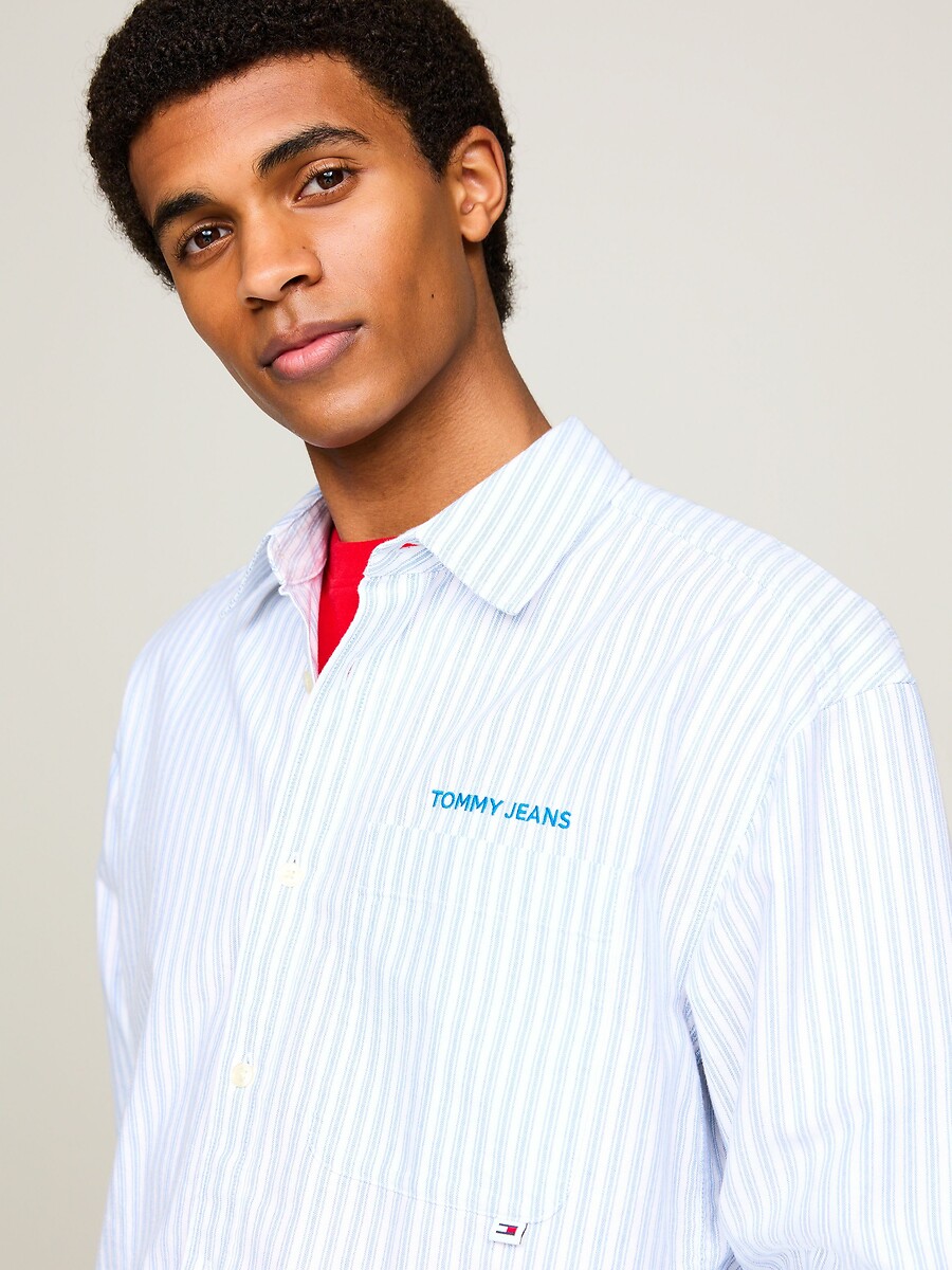 TOMMY JEANS<br>Camisa reta, levemente listrada