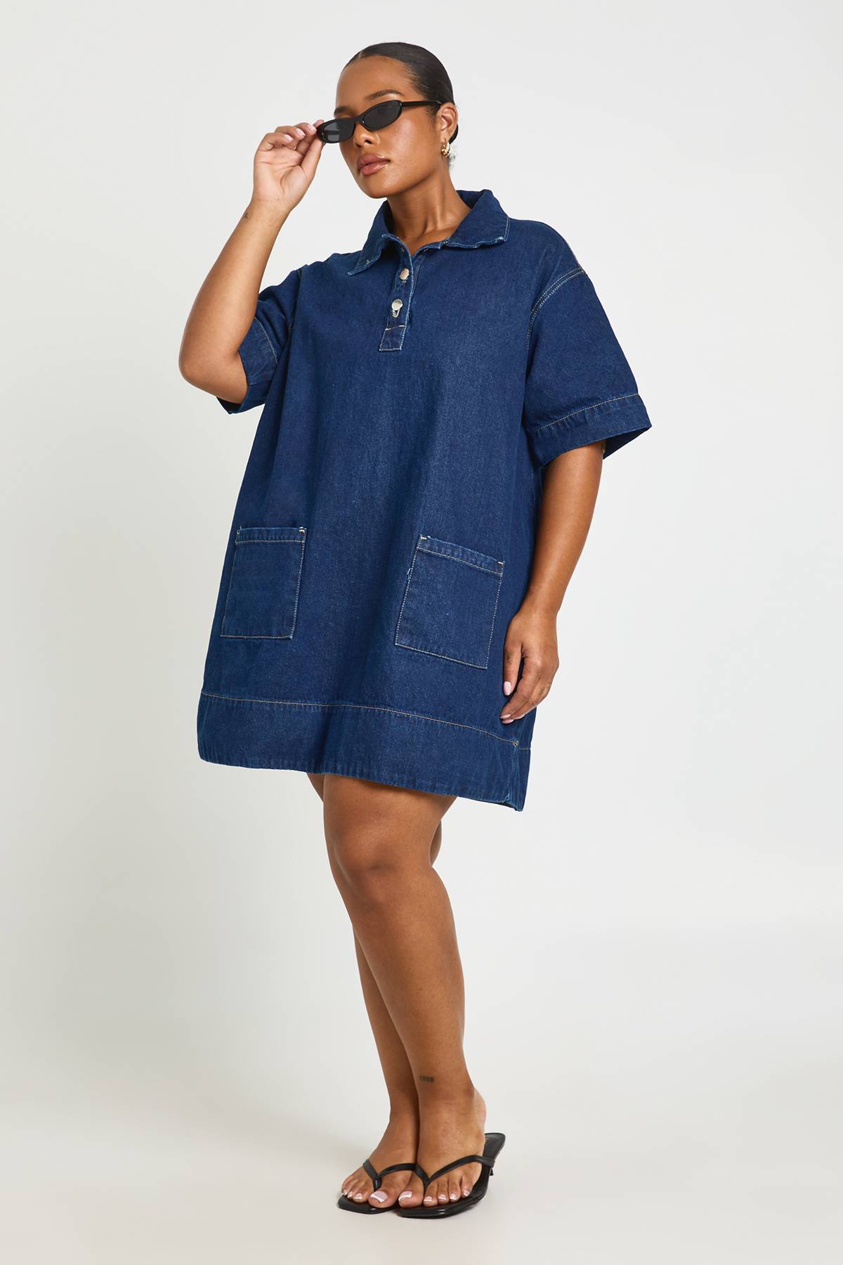 boohoo Robe En Jean À Manches Courtes Grande Taille