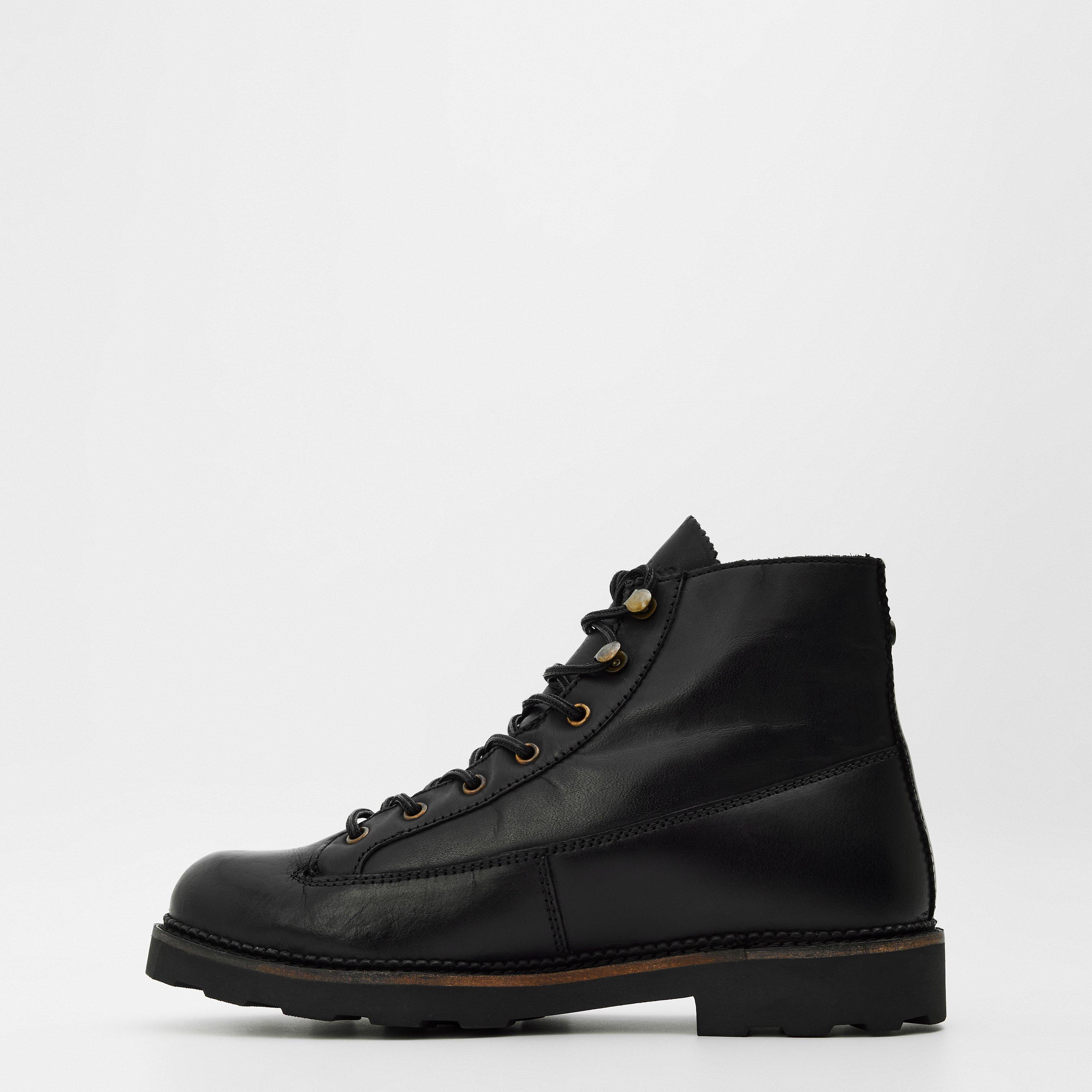 Farah Alpine Boots