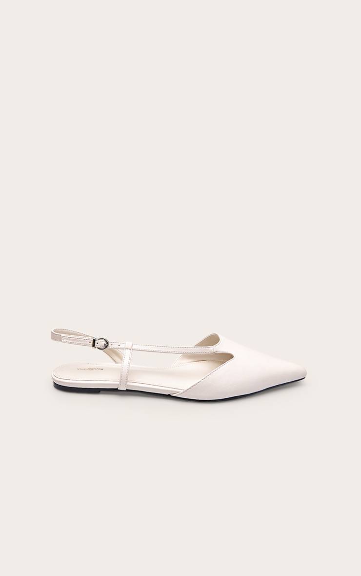 Crème Ballerine Plate À Bout Pointu Avec Découpe Asymétrique En Synthétiquecuir