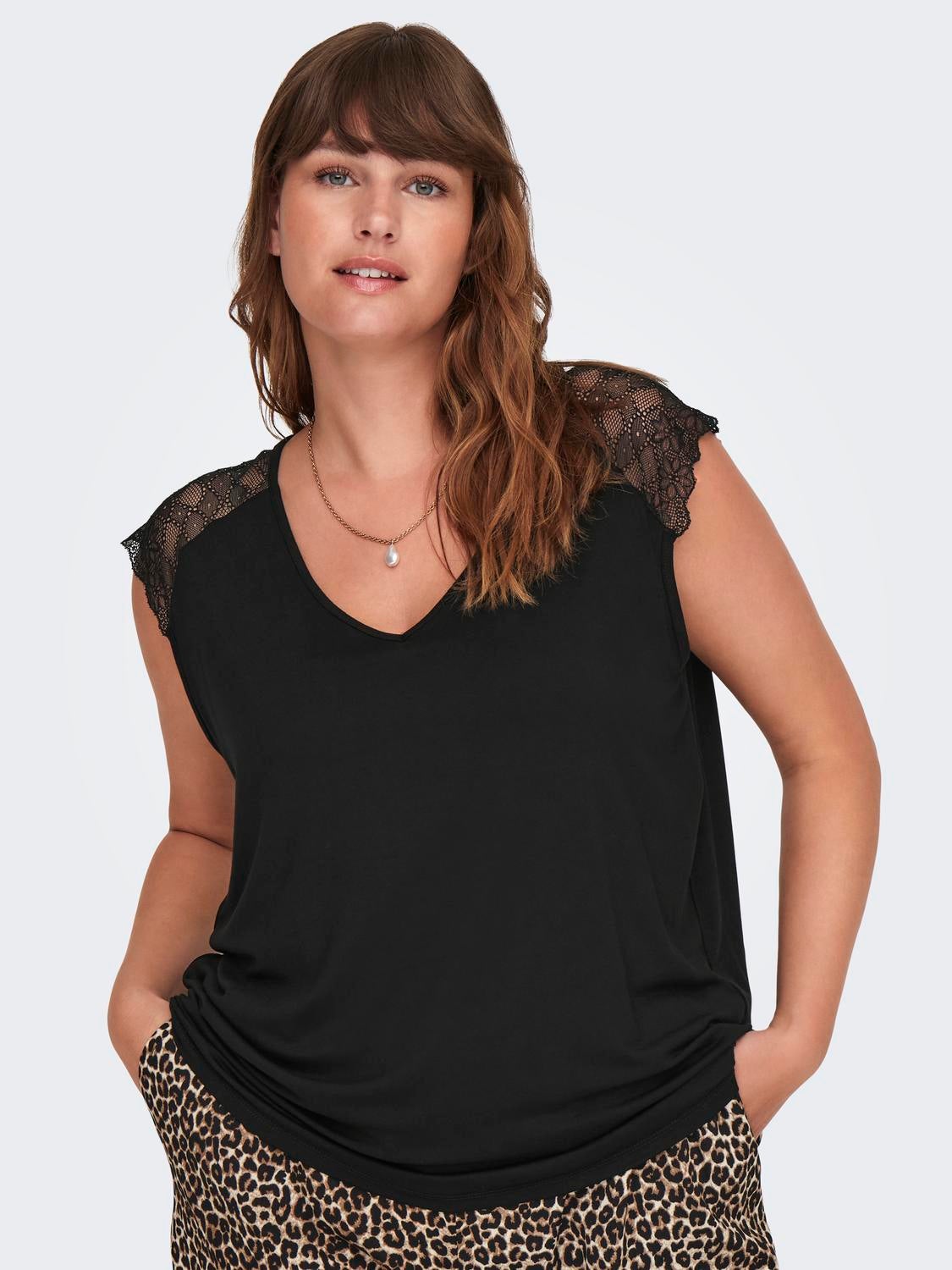 CARPETRA Top Black