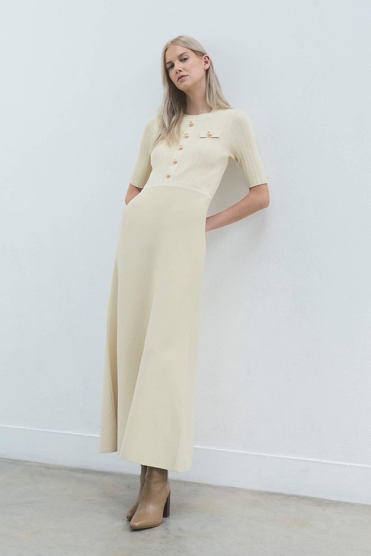 KarenMillen Robe Maxi Côtelée Petite Avec Détails Militaires