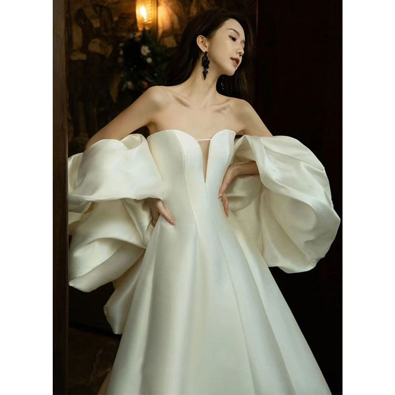 Caprice - Set: Strapless Sweetheart Halslijn Effen Getrainde Satijnen A-lijn Baljurk + Sjaal