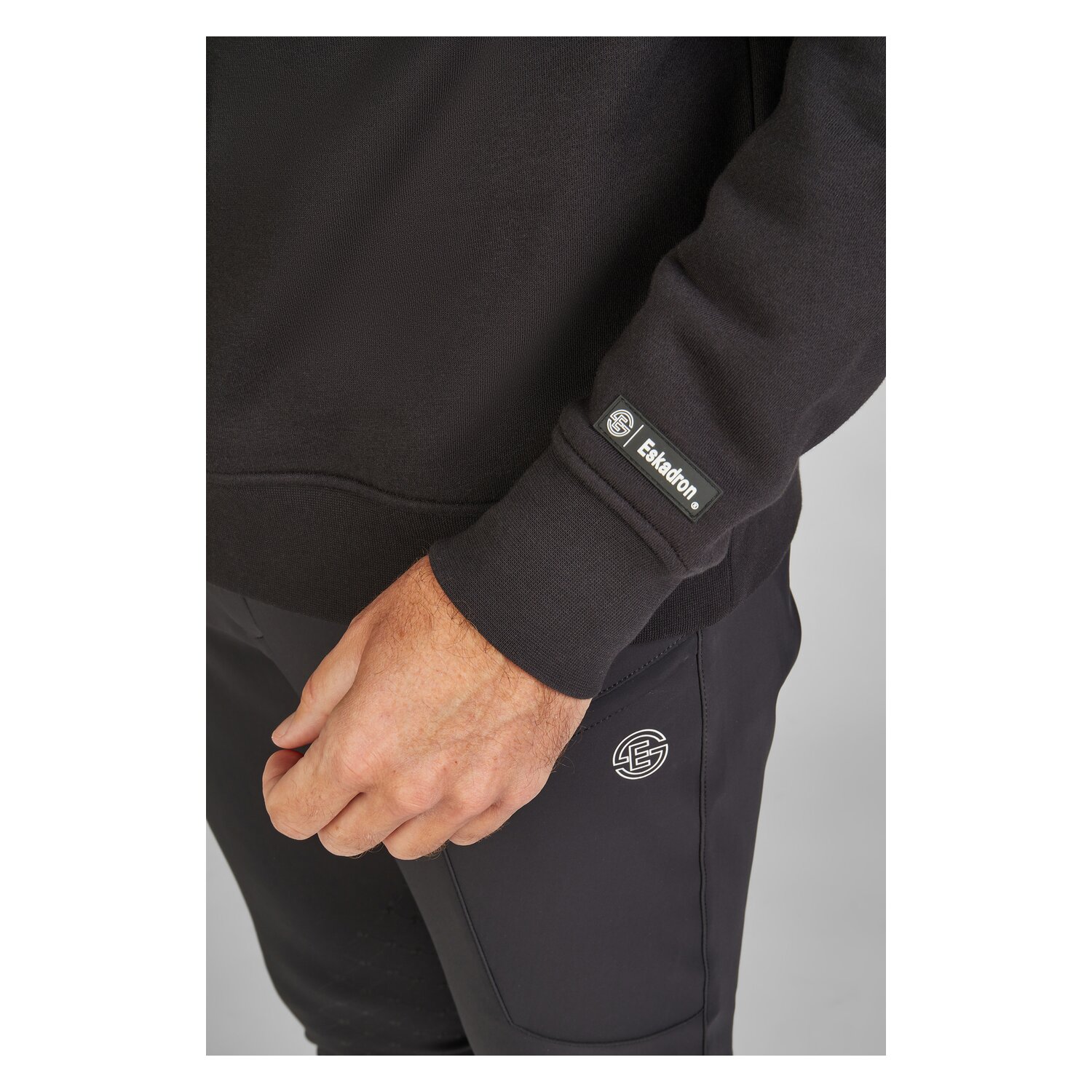 ESKADRON Dynamic Sweatshirt - black