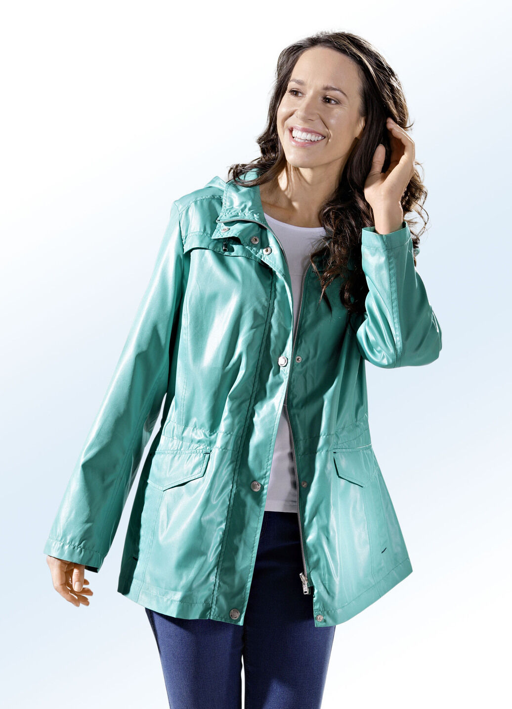 Jacke mit abnehmbarer Kapuze