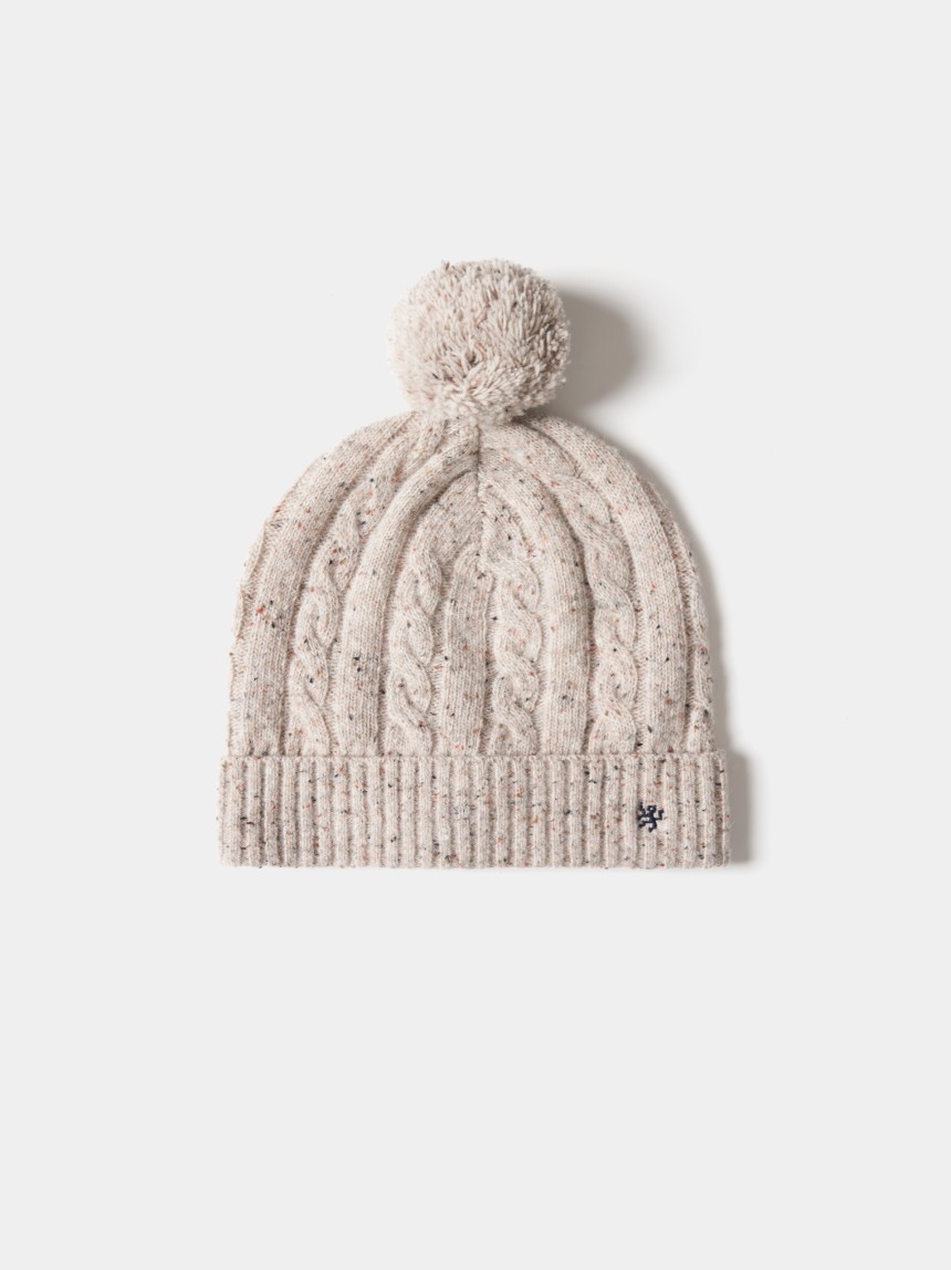 Gorro entrançado com pompom