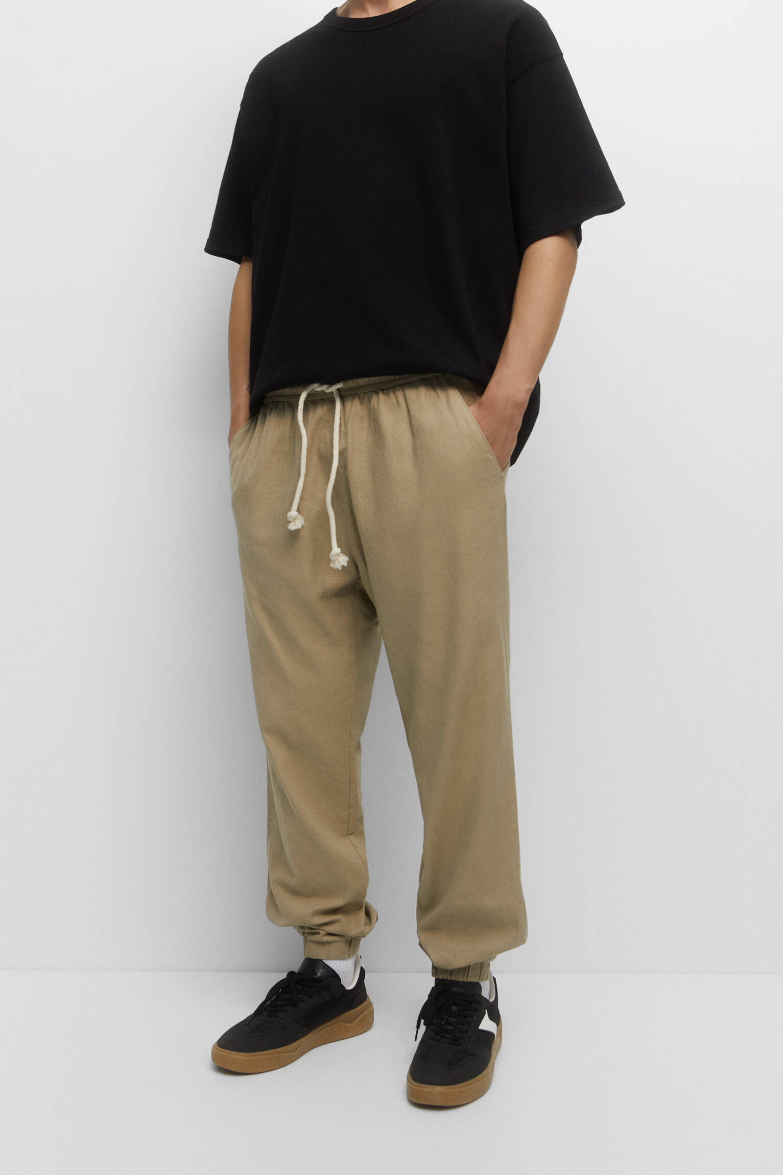 Calça jogger rústica de linho - bege