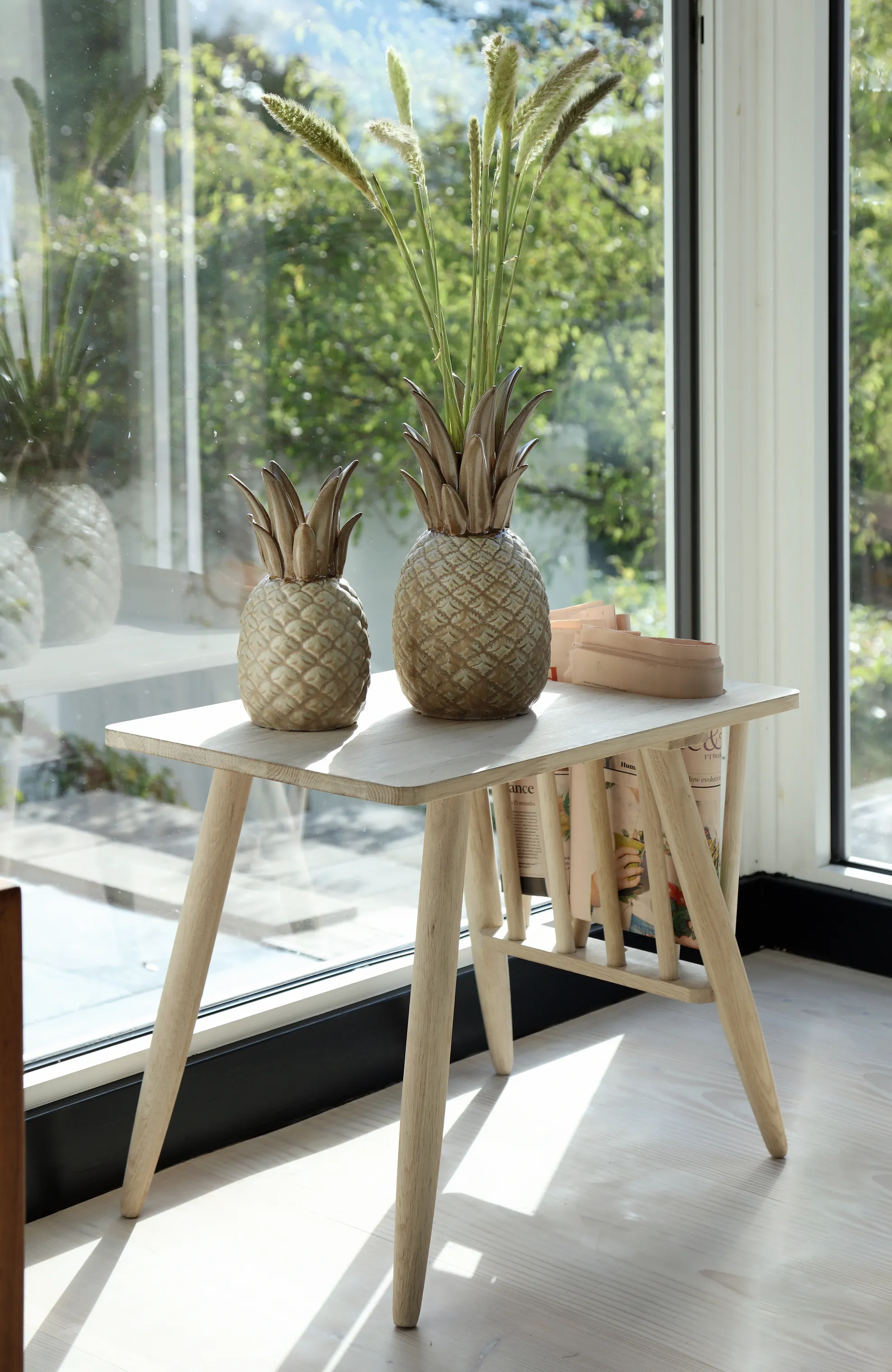 CASA Living Desert Home Sidebord m. magasinholder