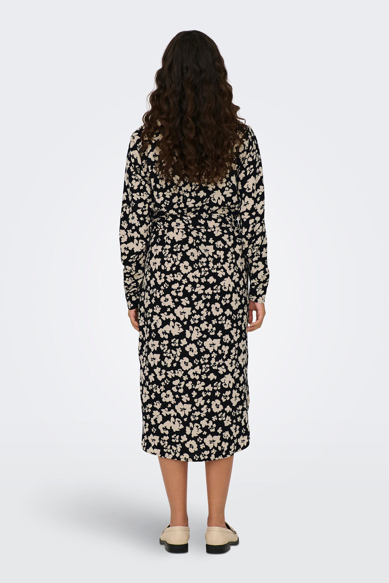 Vestido midi estilo camisa