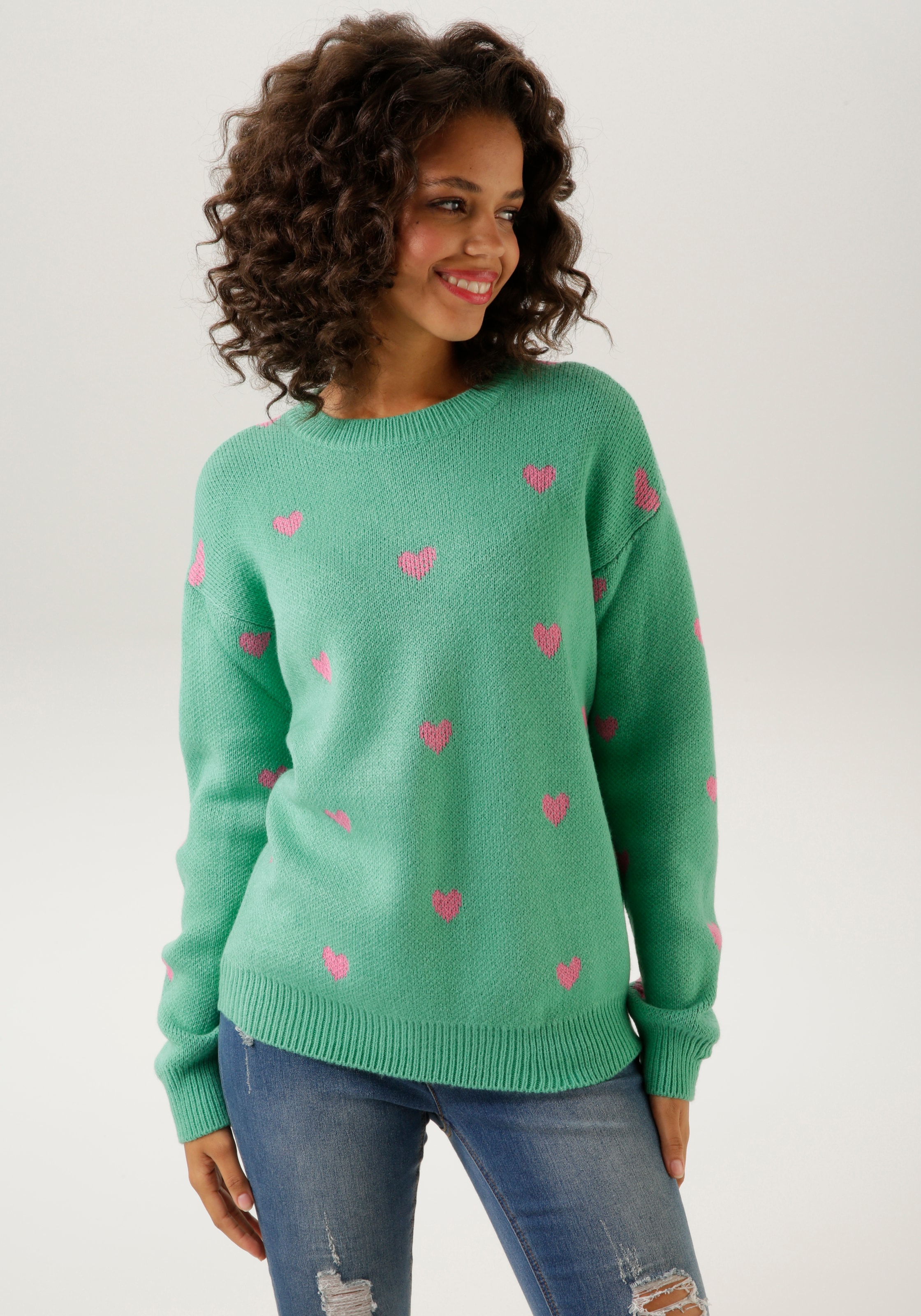 Aniston CASUAL Strickpullover , mit eingestrickten Herzchen