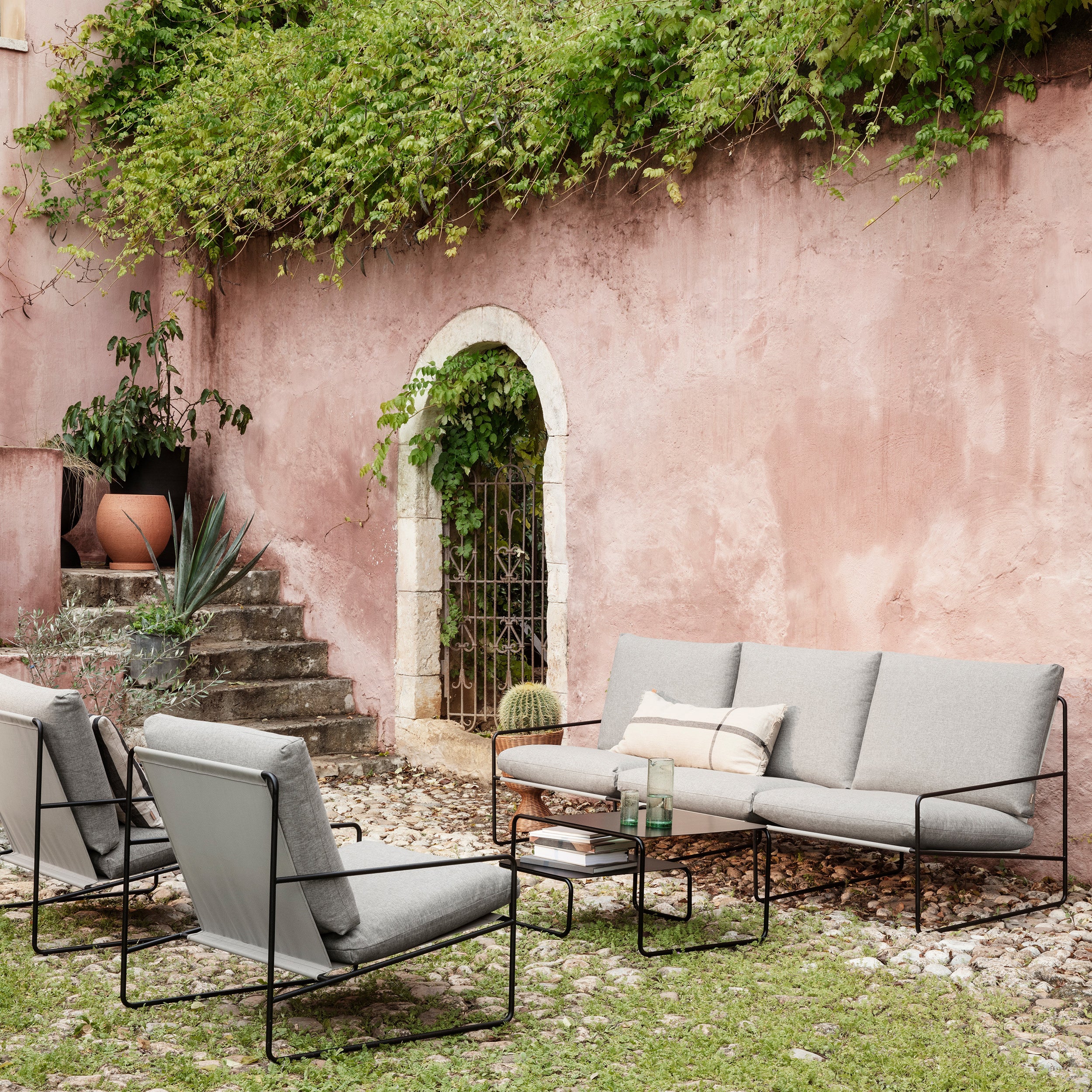 Ferm Living Desert Lounger - Dolce - Black / Dark Sand