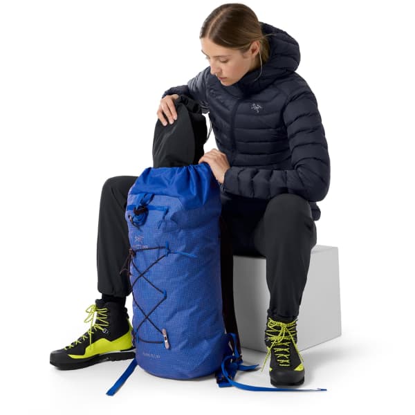 Doudoune randonnée ARC'TERYX CERIUM HDY W BLACK SAPPHIRE
