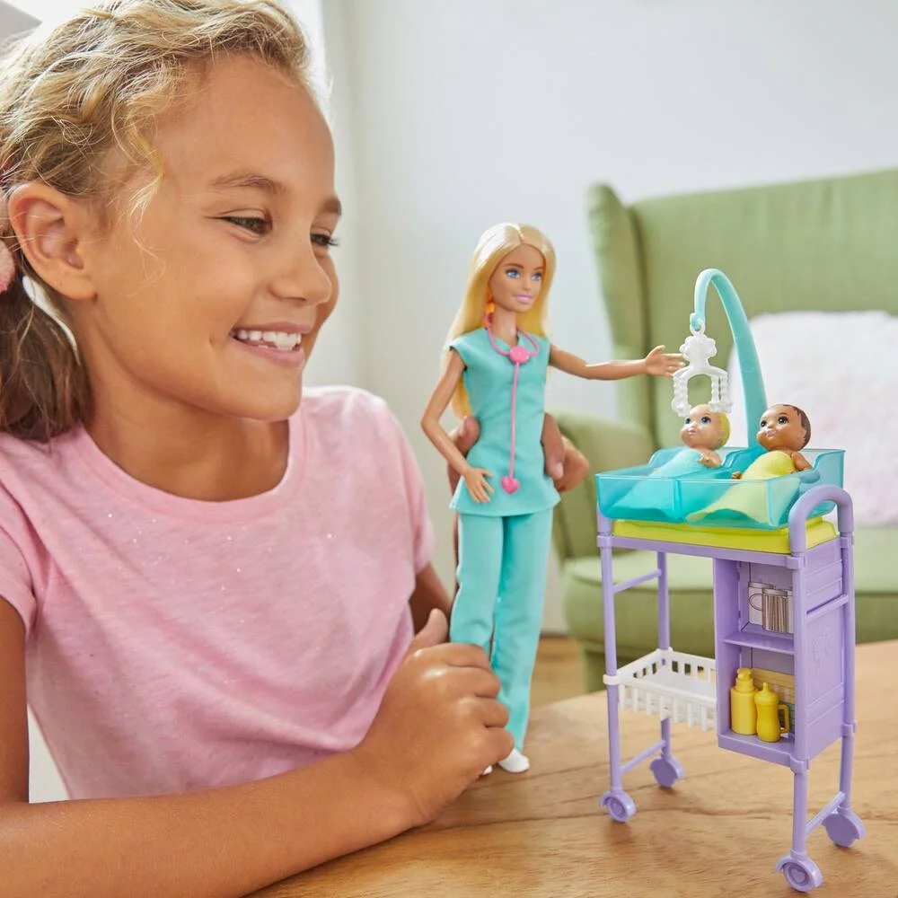 BARBIE COFFRET POUPEE  PEDIATRE BLONDE
