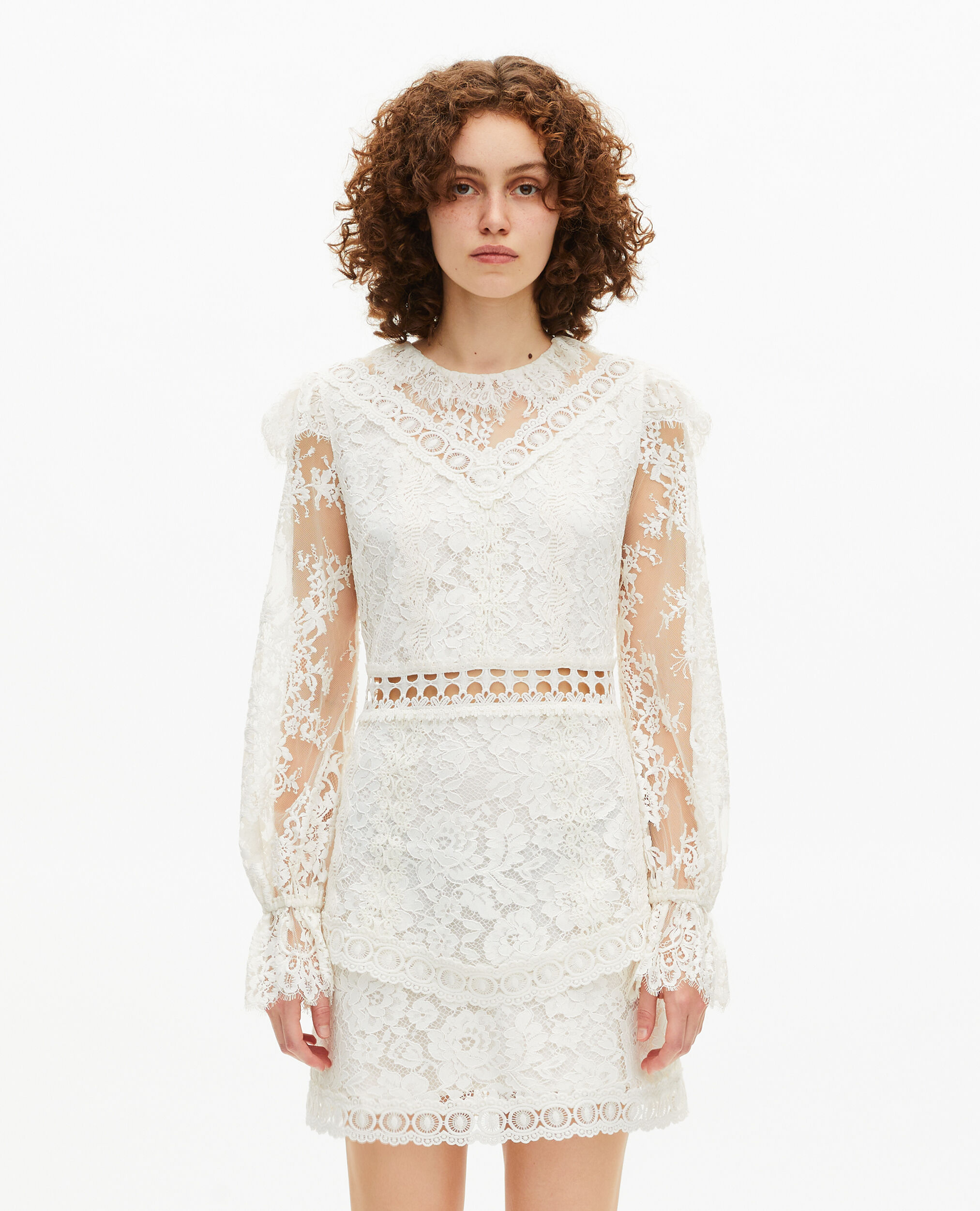 Robe courte en dentelle écrue