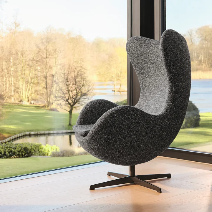 Fritz Hansen - Egg Chair, Aluminium gebürstet matt / Capture blau 6001