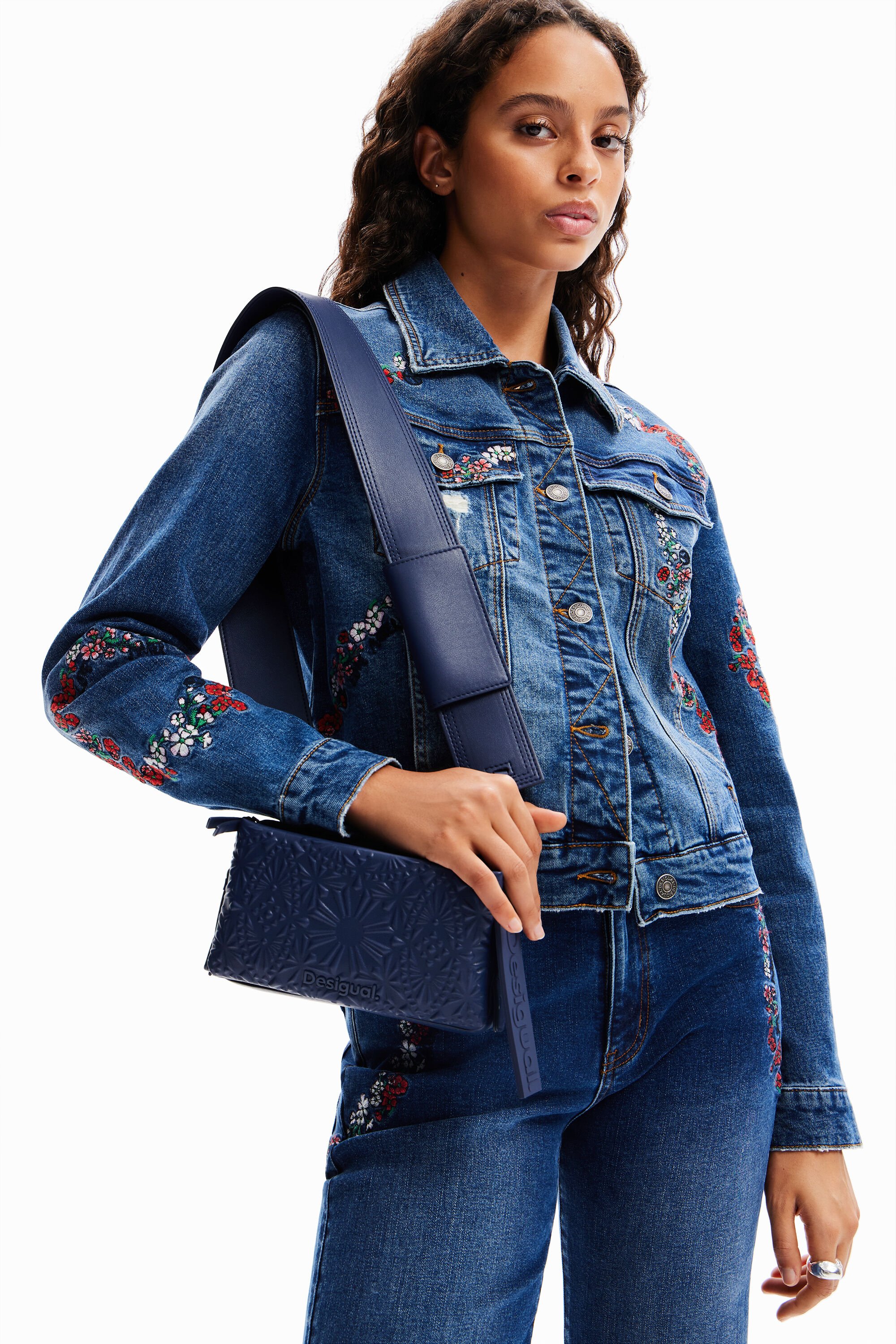 Petit sac à bandoulière relief géométrique