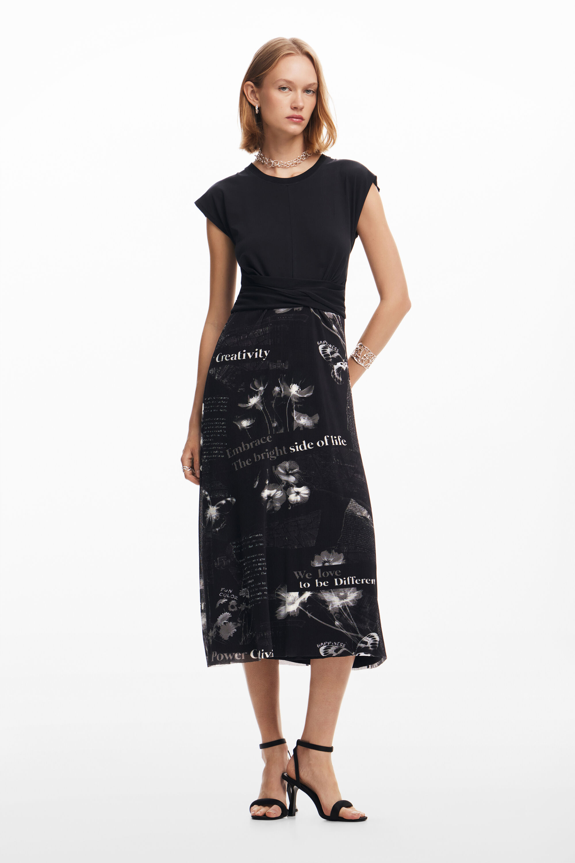 Vestido midi com texto