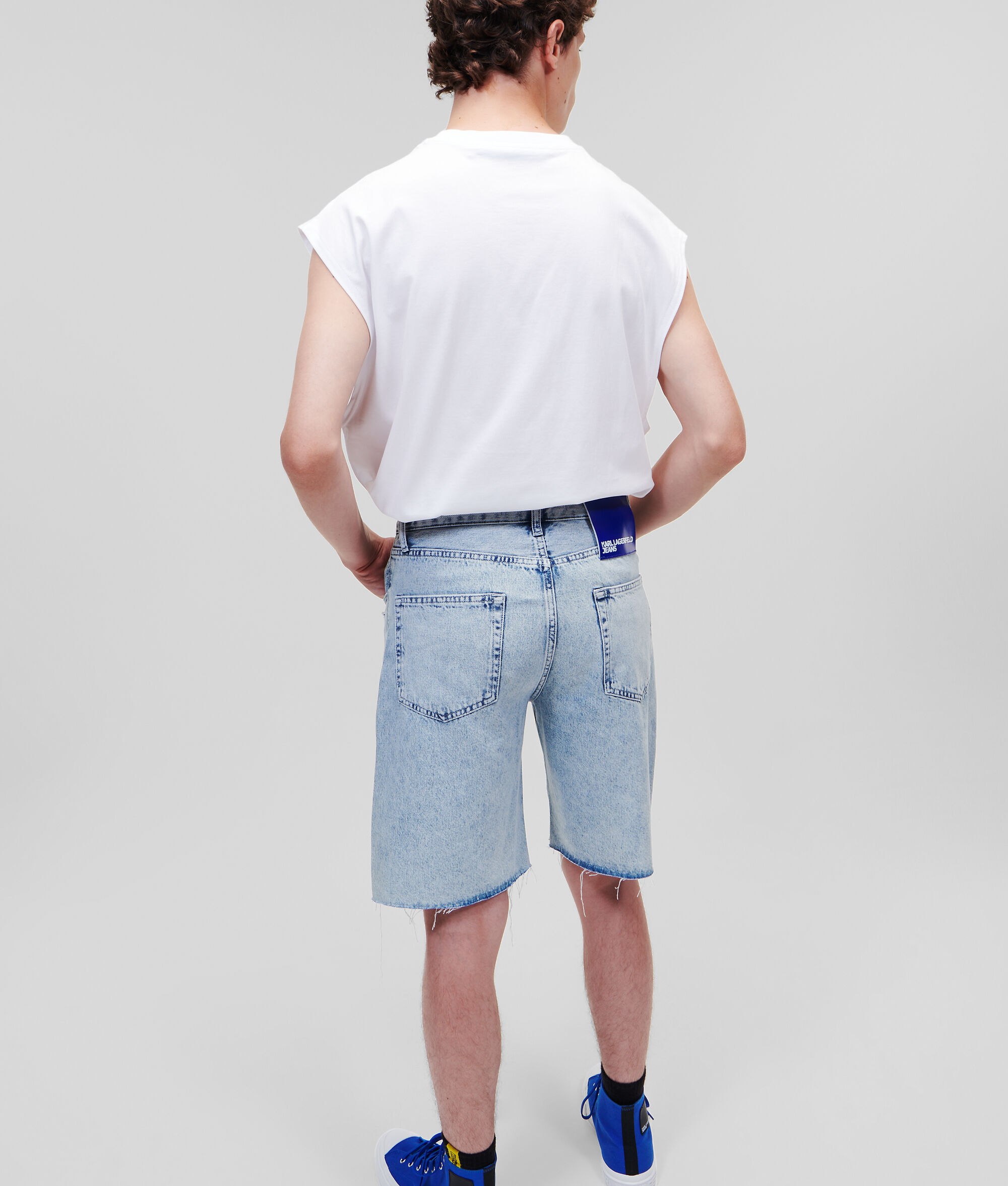 SHORT EN JEAN EFFET USÉ DÉCONTRACTÉ